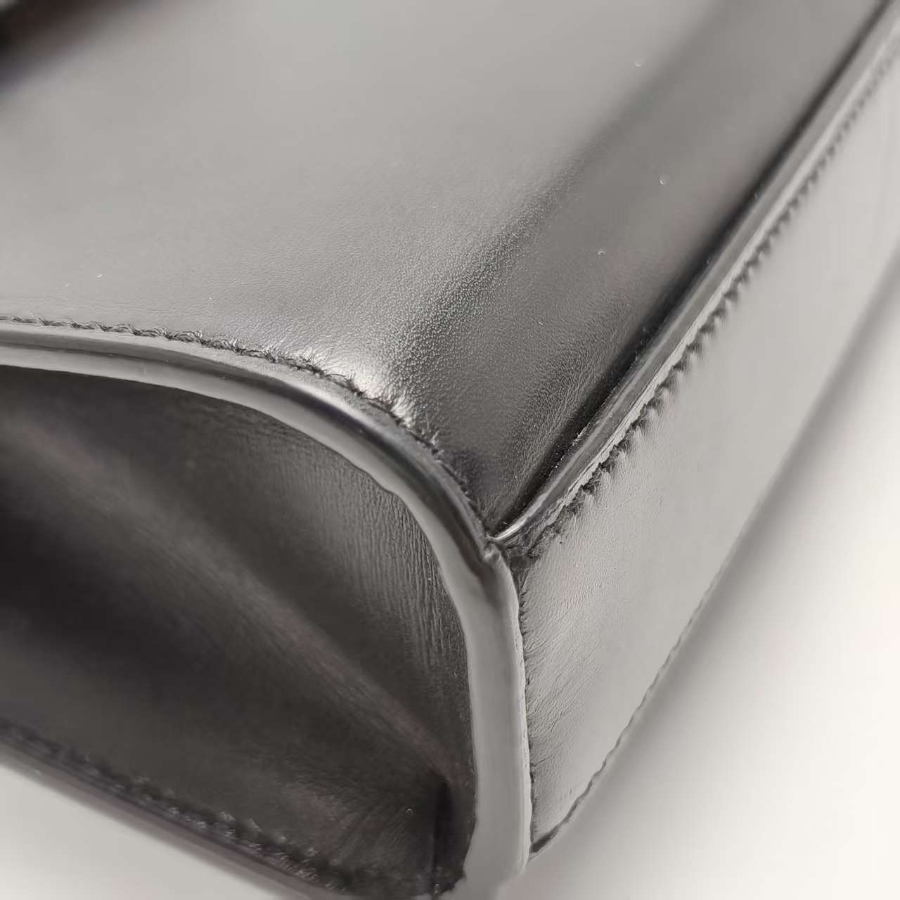 【*Shipped from: China*】Yves Saint Laurent Manhattan Leather Shoulder Bag — view 3
