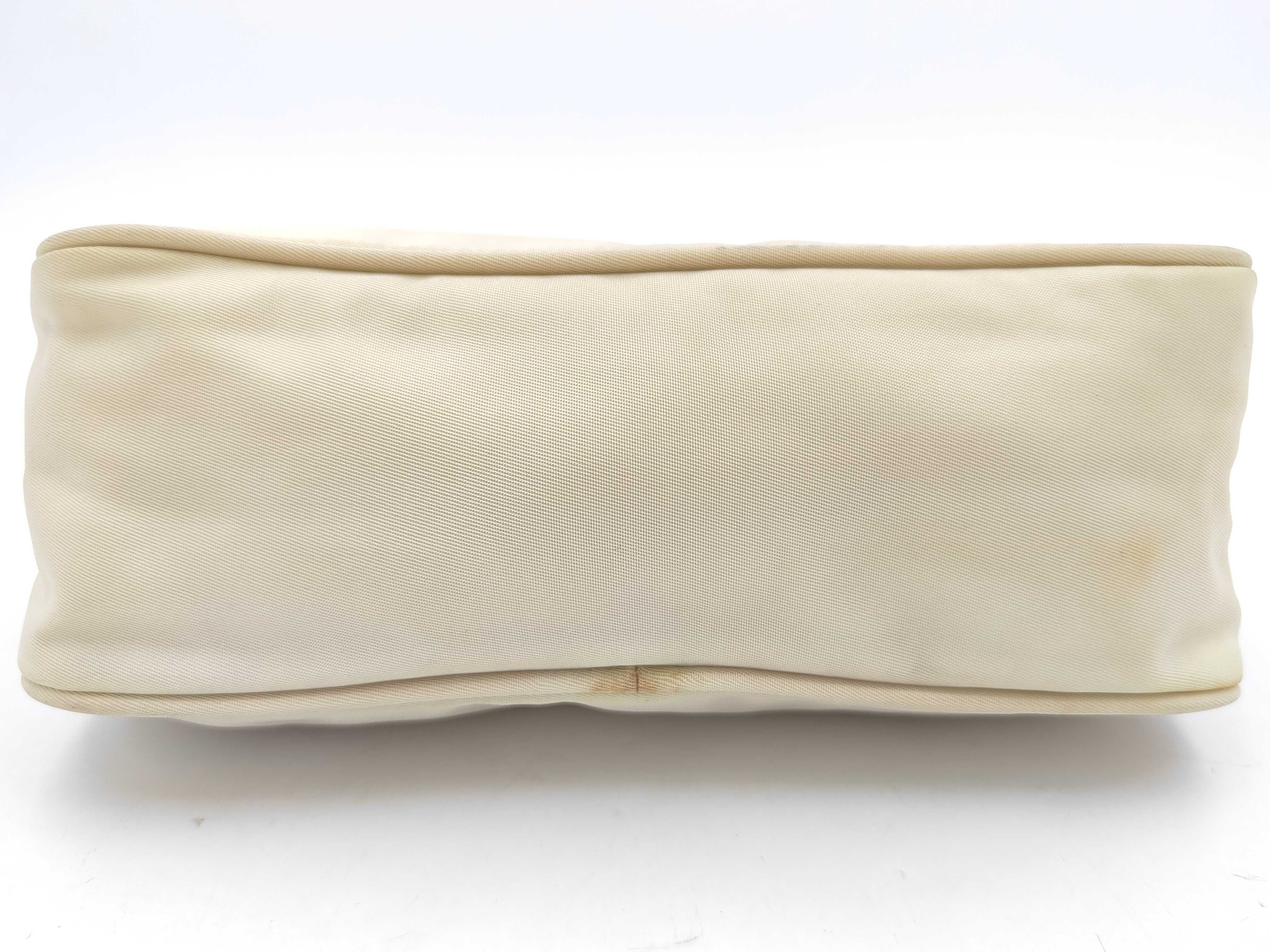 handbag — view 3