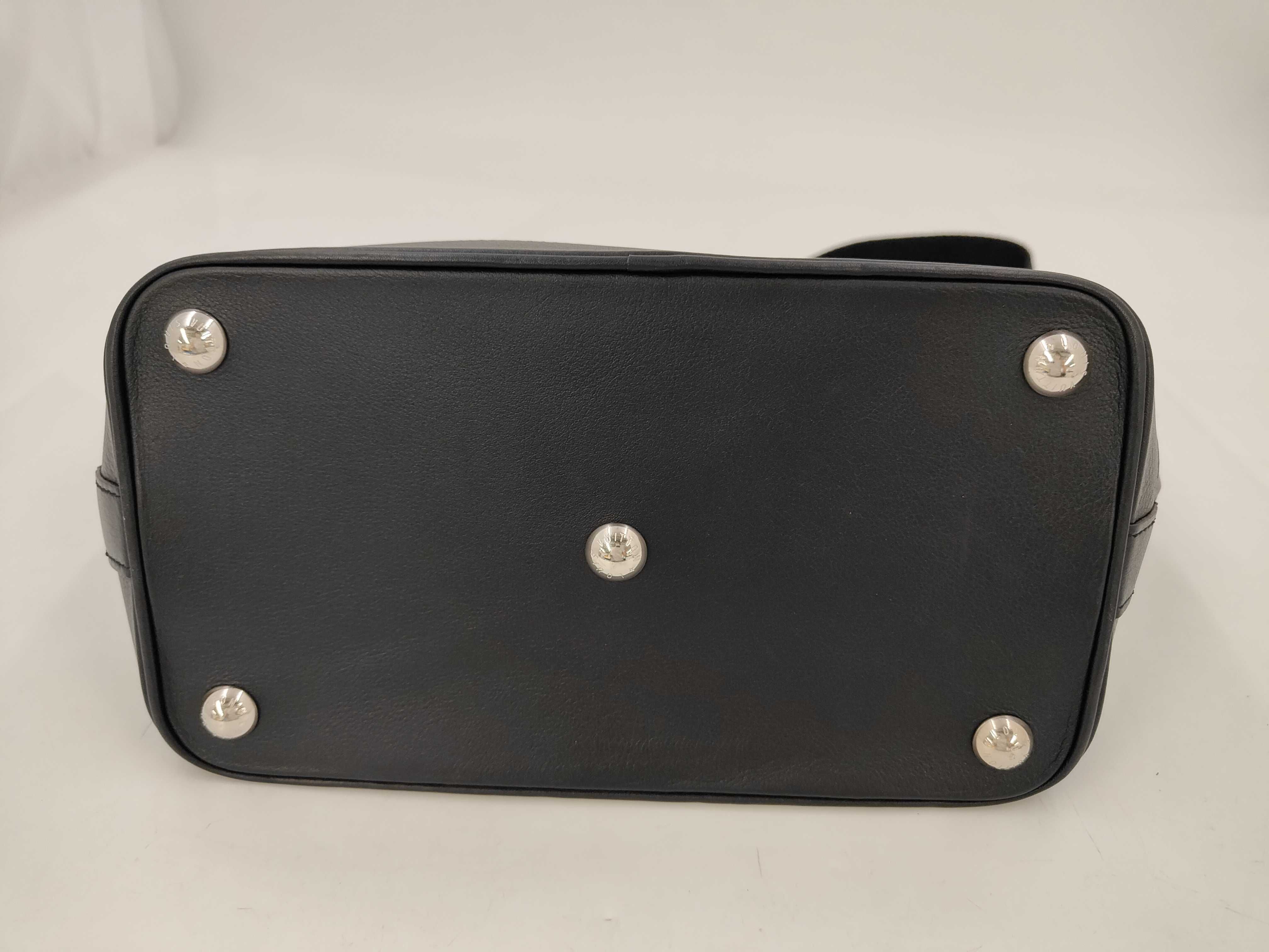 LV Louis Vuitton Cruiser Leather Shoulder Bag — view 3