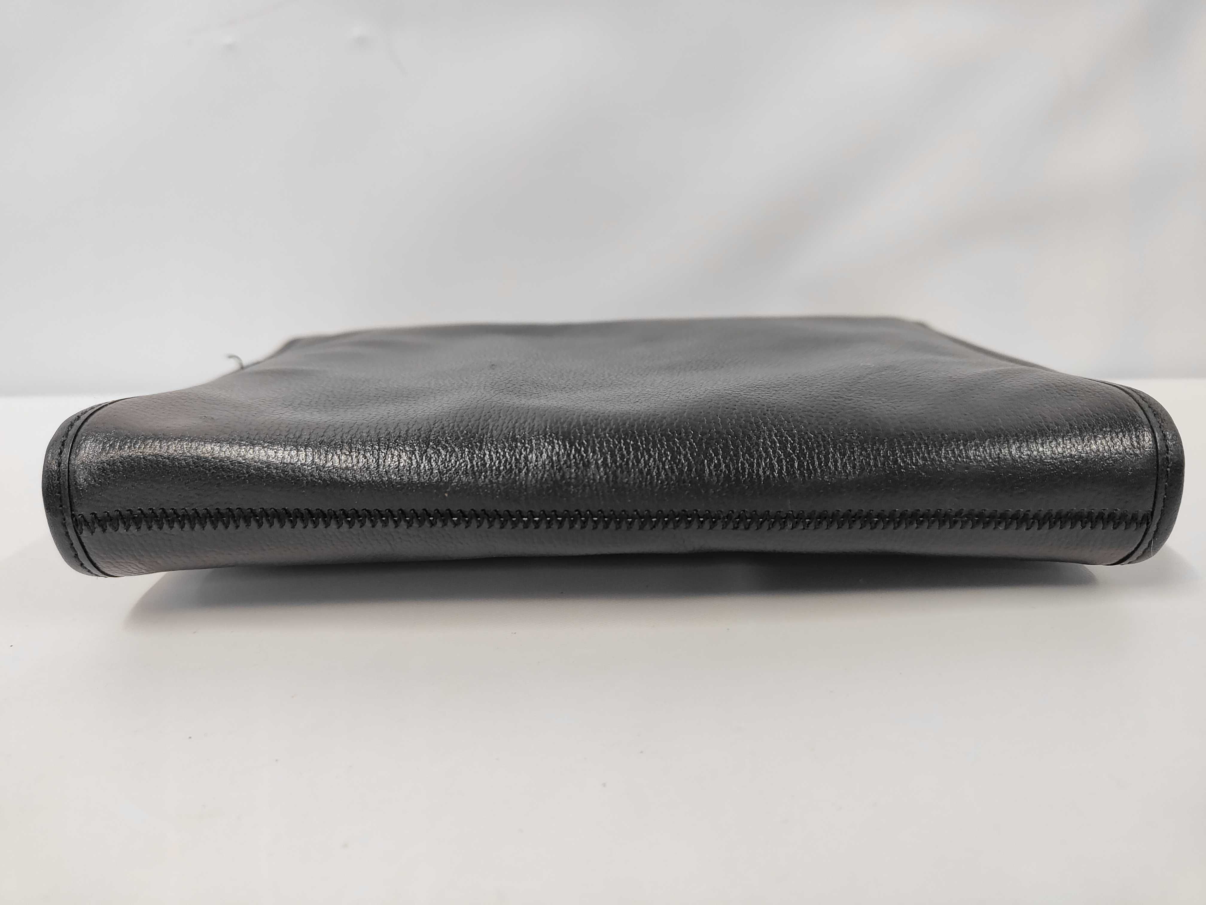 chain shoulder bag, black, stiff clasp. — view 3