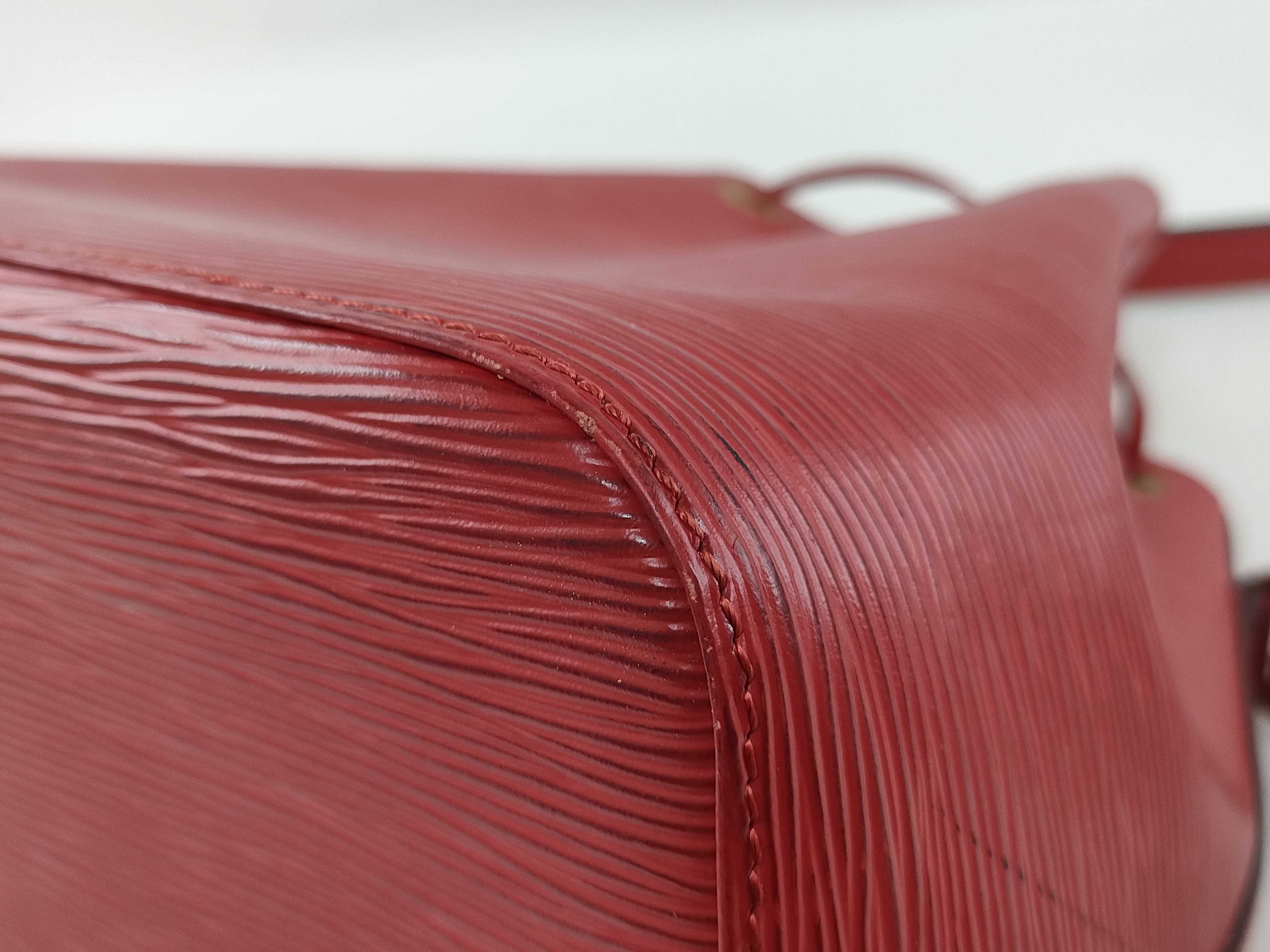 Epi Noé Shoulder Bag — view 5