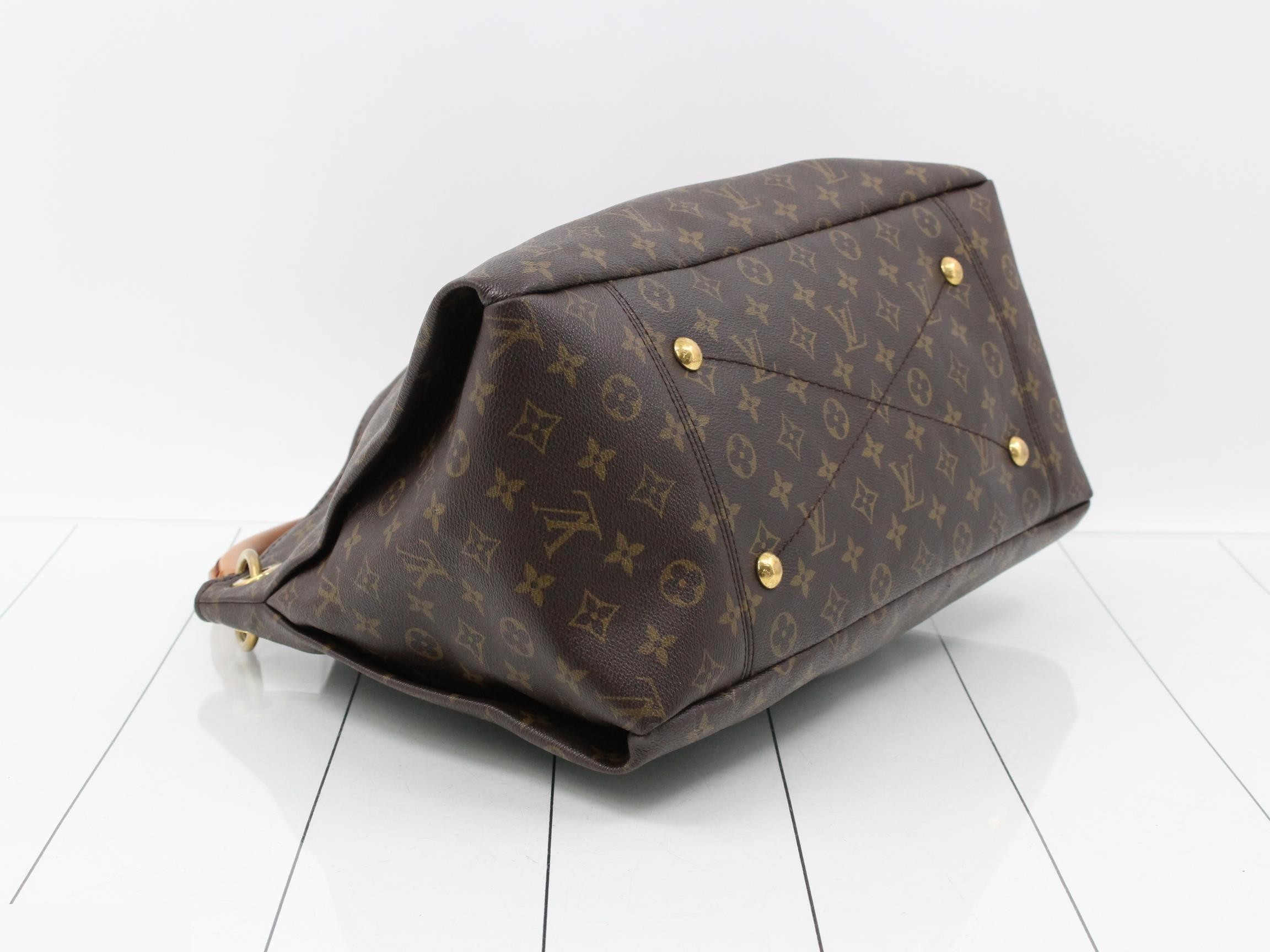 Monogram Artsy MM Shoulder Bag — view 5