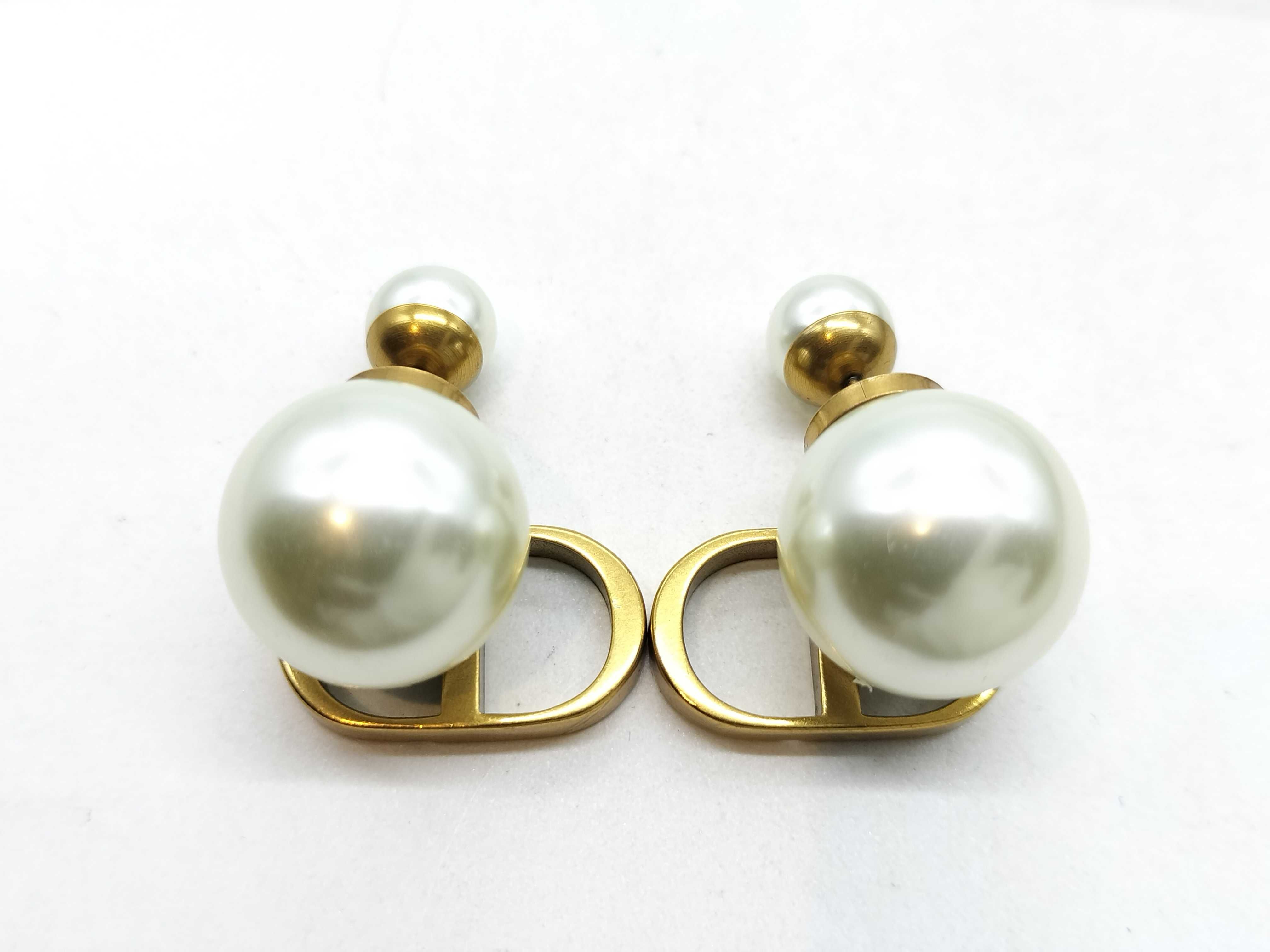 CD Logo Pearl Earrings Gold Earrings — view 3