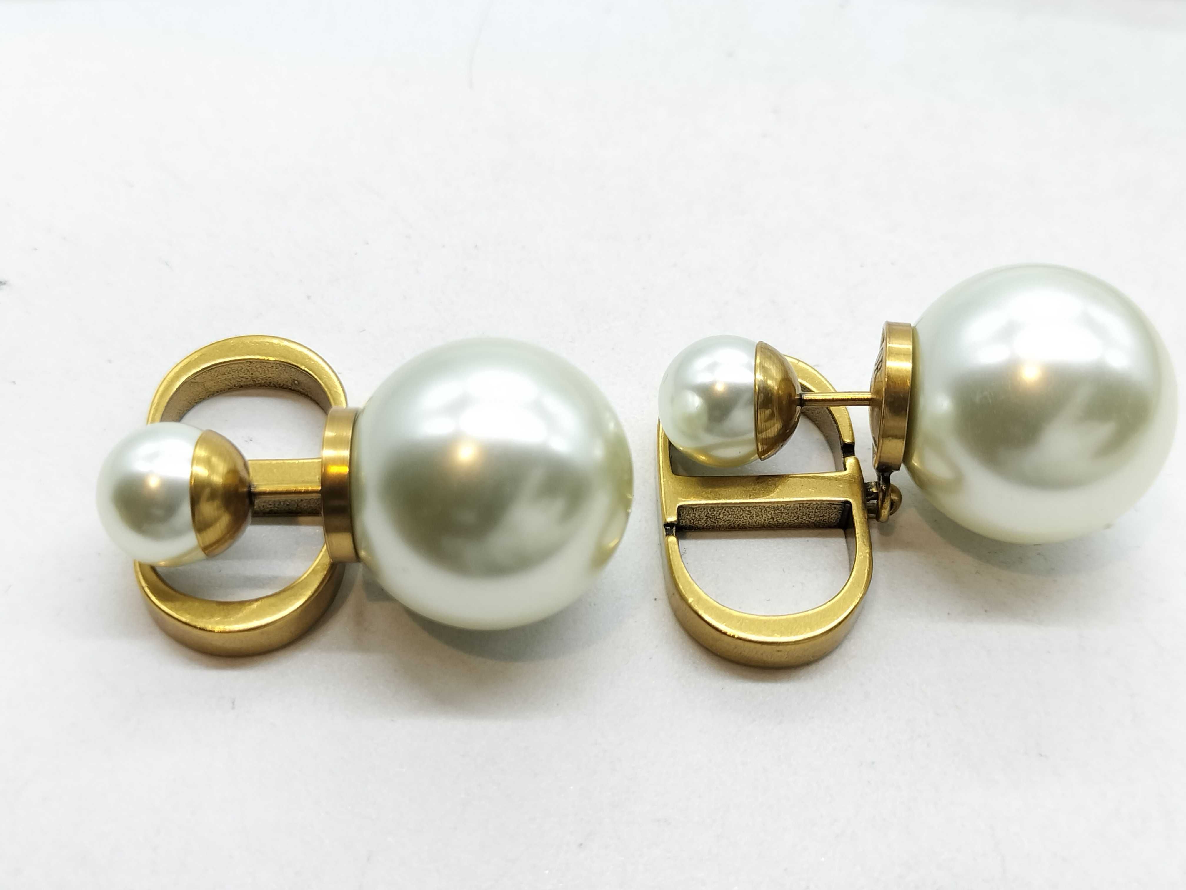 CD Logo Pearl Earrings Gold Earrings — view 5