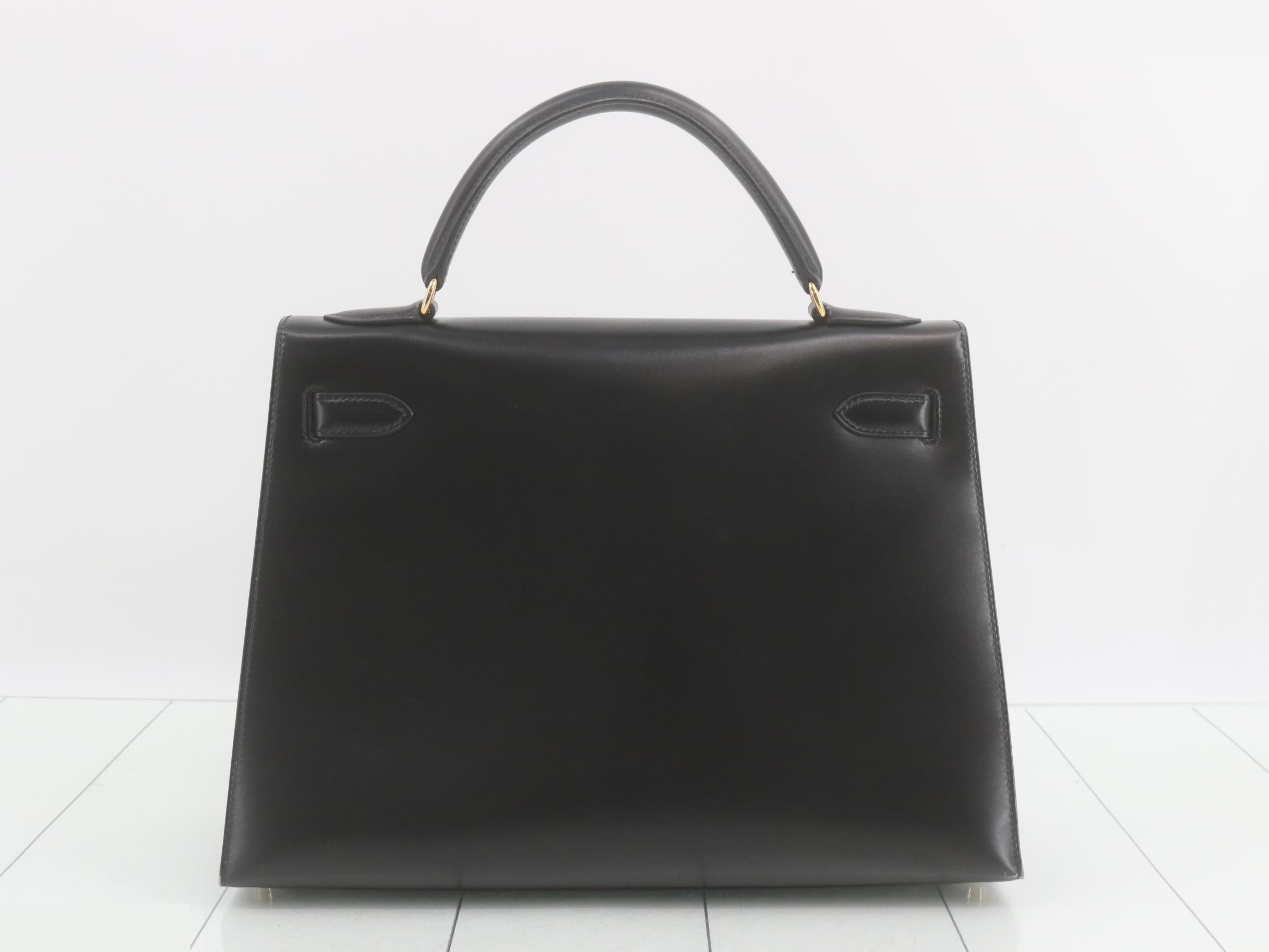 Kelly 32 Leather Handbag, B Stamp, Black — view 3