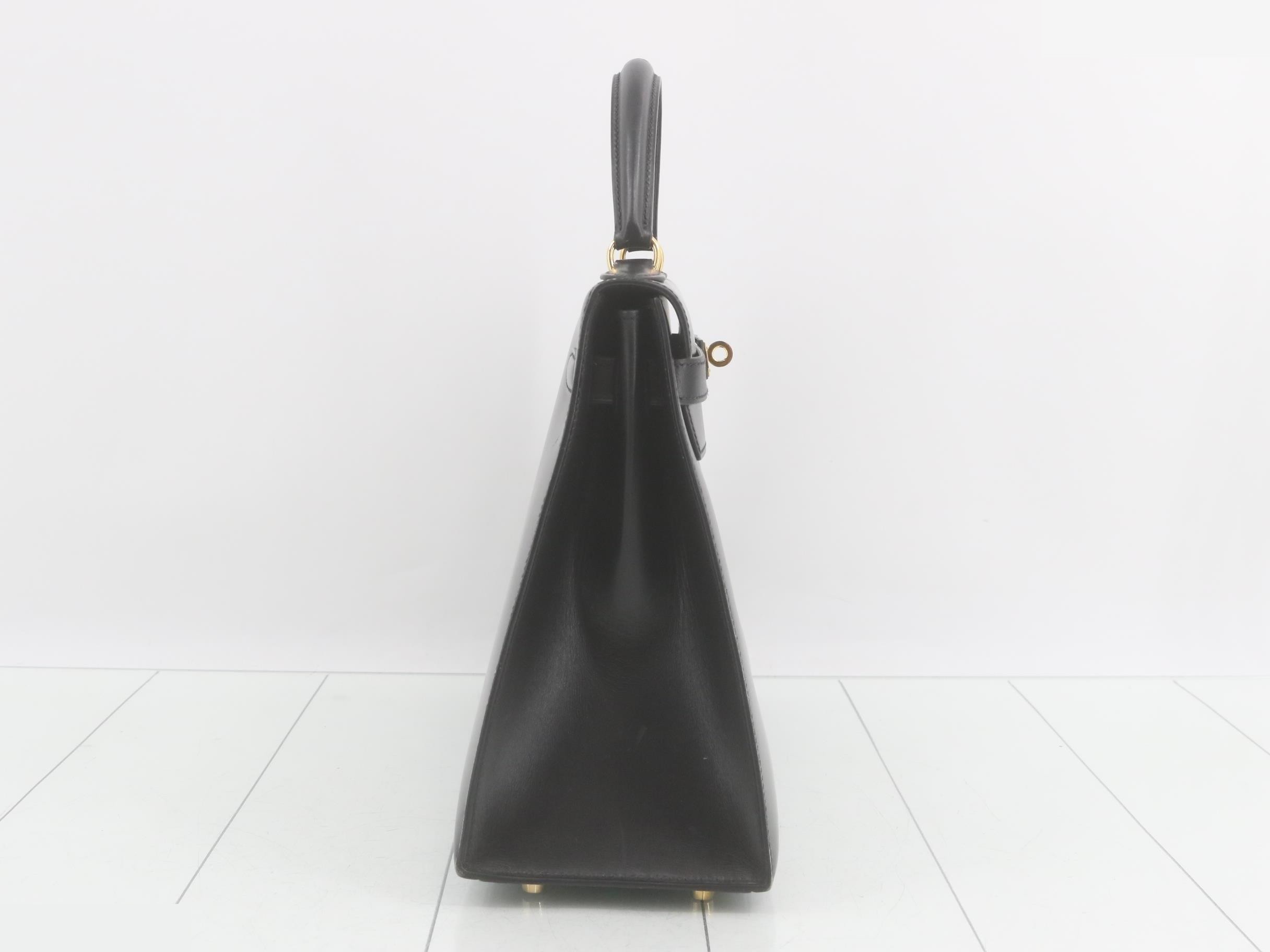 Kelly 32 Leather Handbag, B Stamp, Black — view 5
