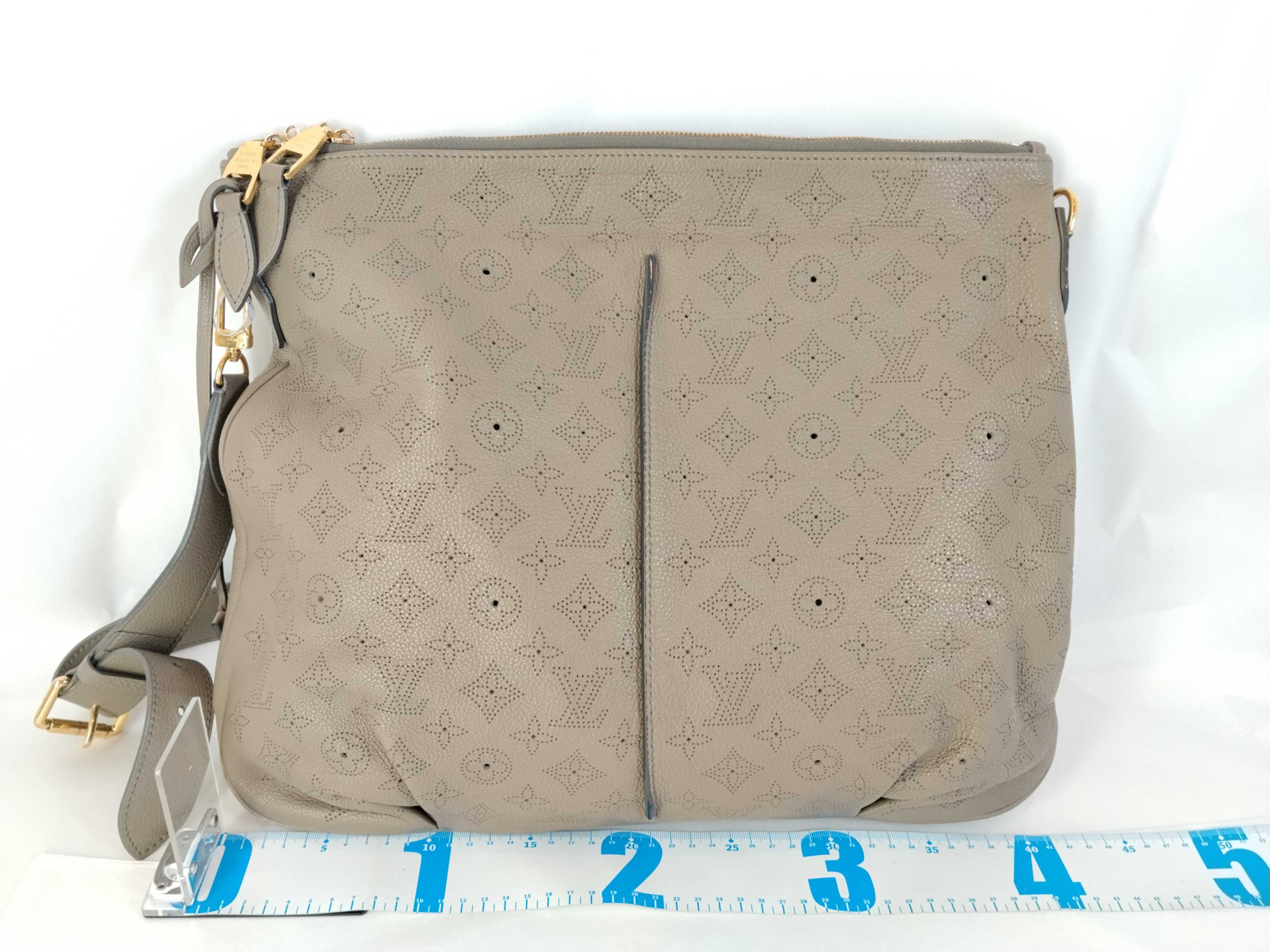 Mahina PH - Beige Leather Mahina Selene PM Sandy Tote Bag Shoulder Bag — view 2