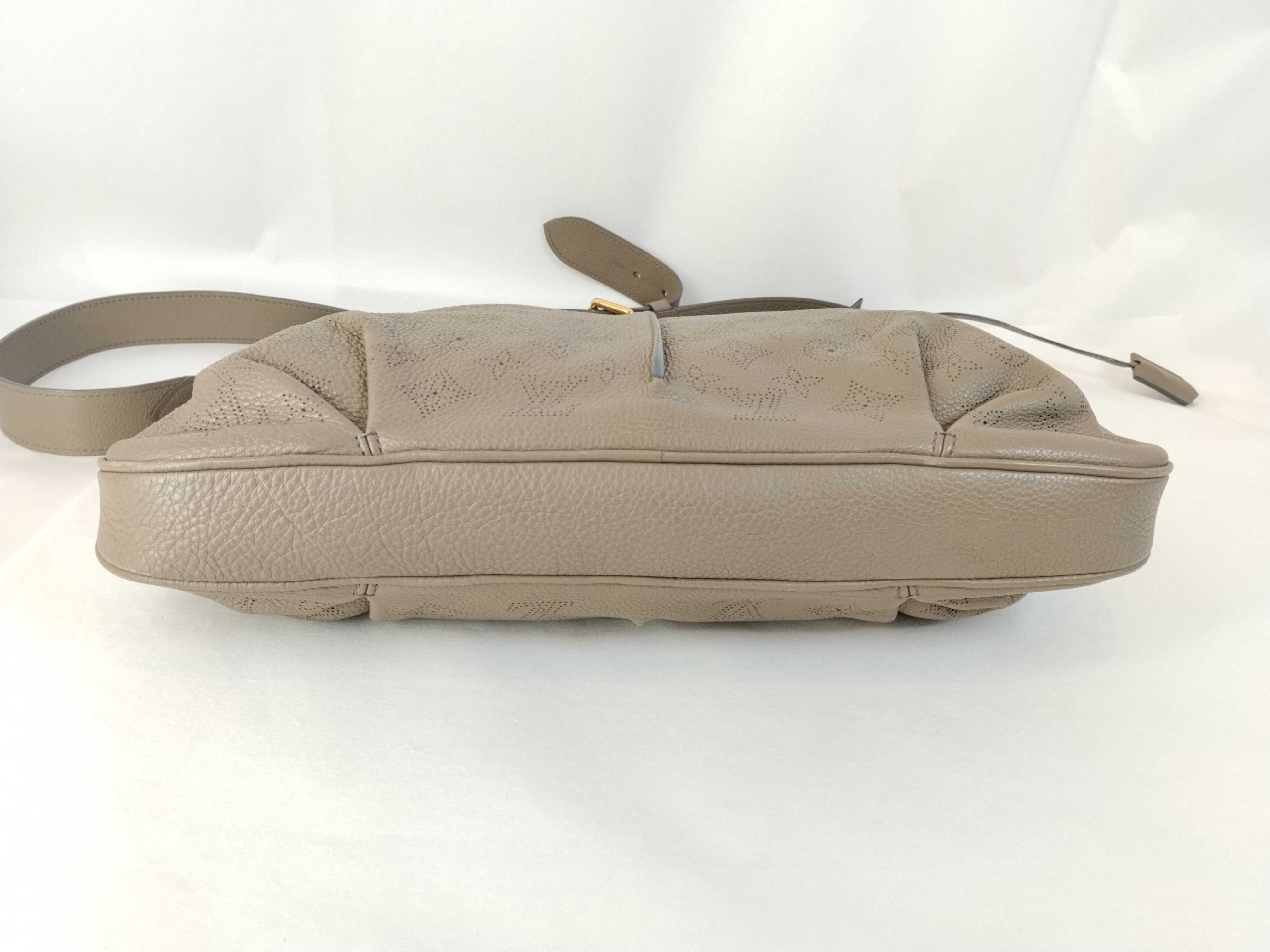 Mahina PH - Beige Leather Mahina Selene PM Sandy Tote Bag Shoulder Bag — view 7