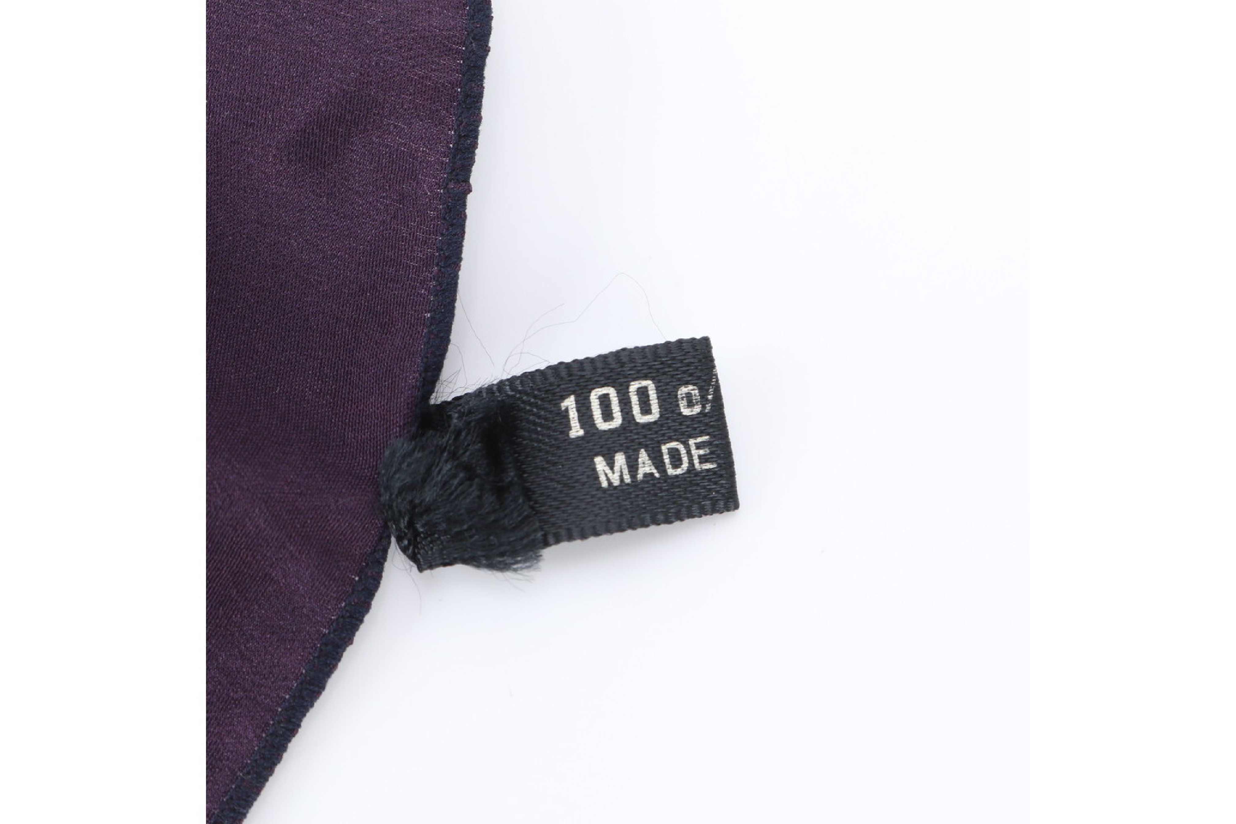 tag attached, 100% silk scarf, carriage design, and other accessories. — view 7
