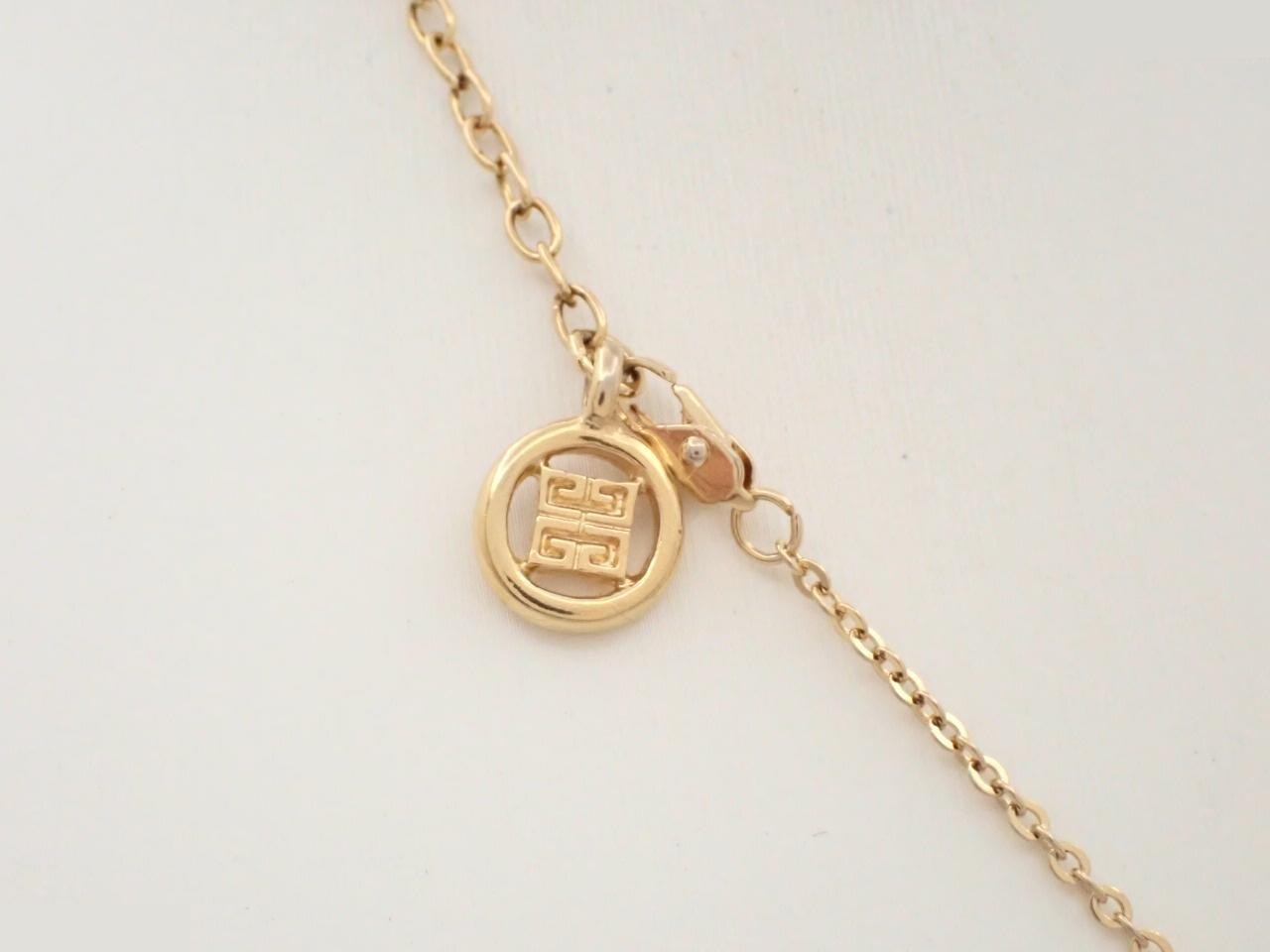 Other lines: Precious metal necklaces and pendants, chain approximately 46cm. — view 2
