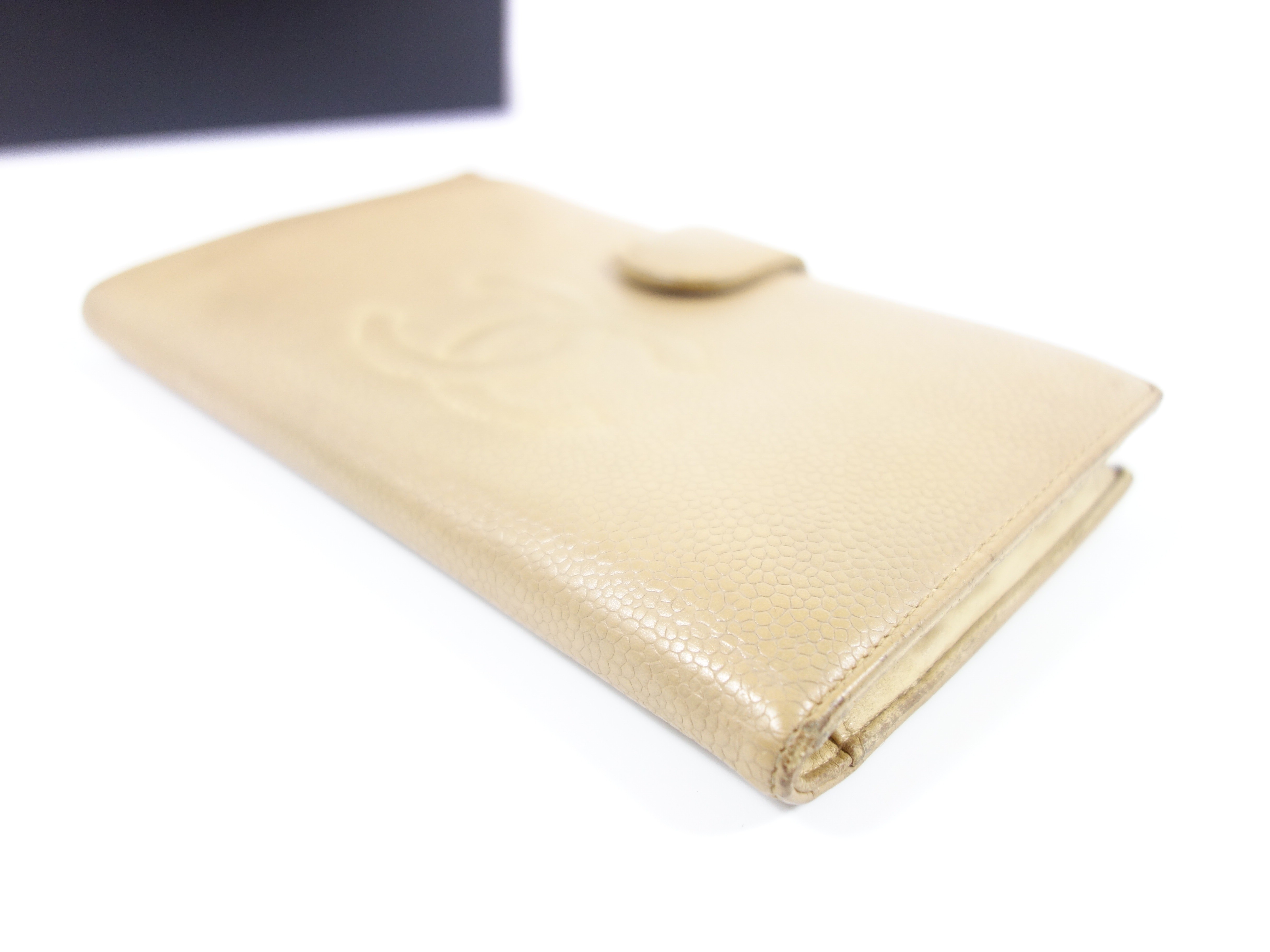 Caviar skin (bags) and wallets — view 3