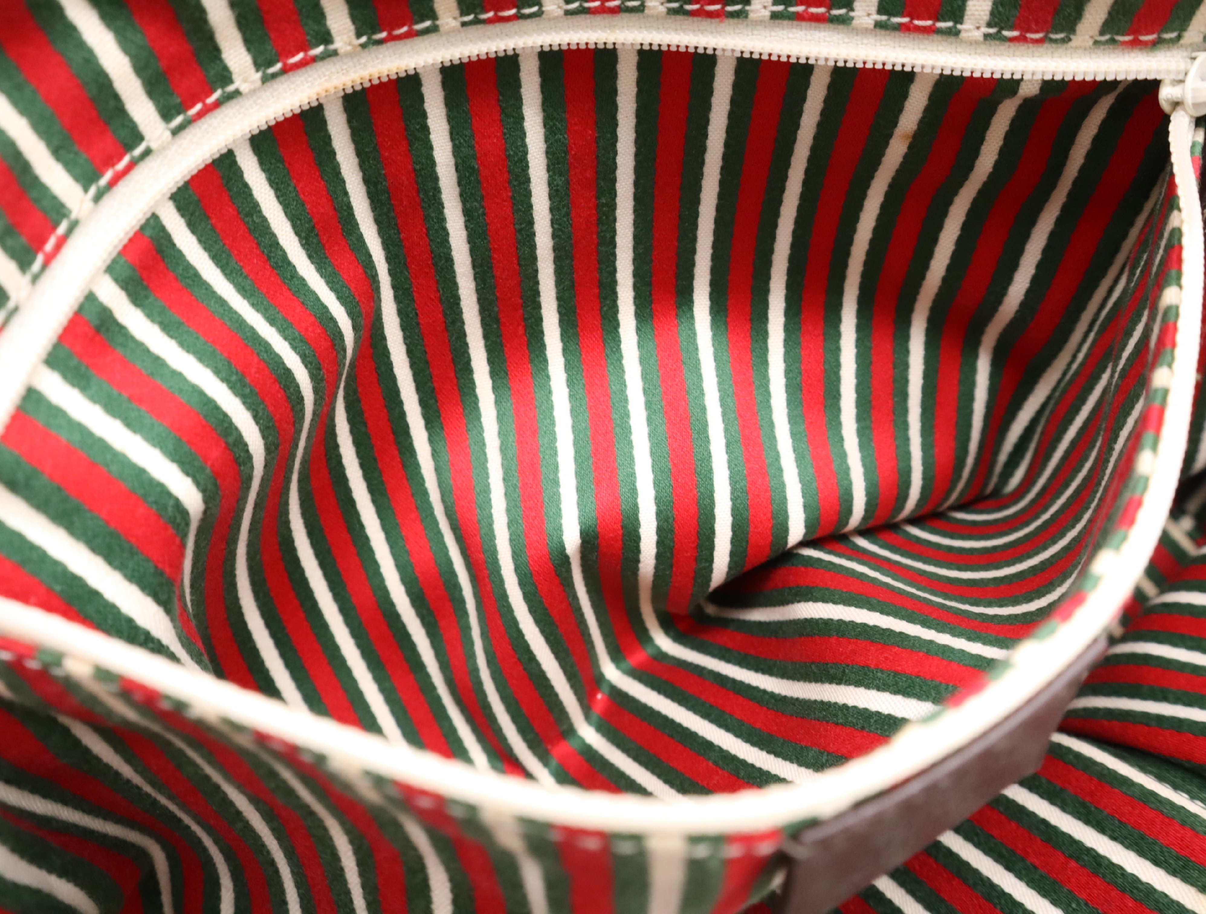 16996 GG Canvas New Brit Round Tote Bag — view 15