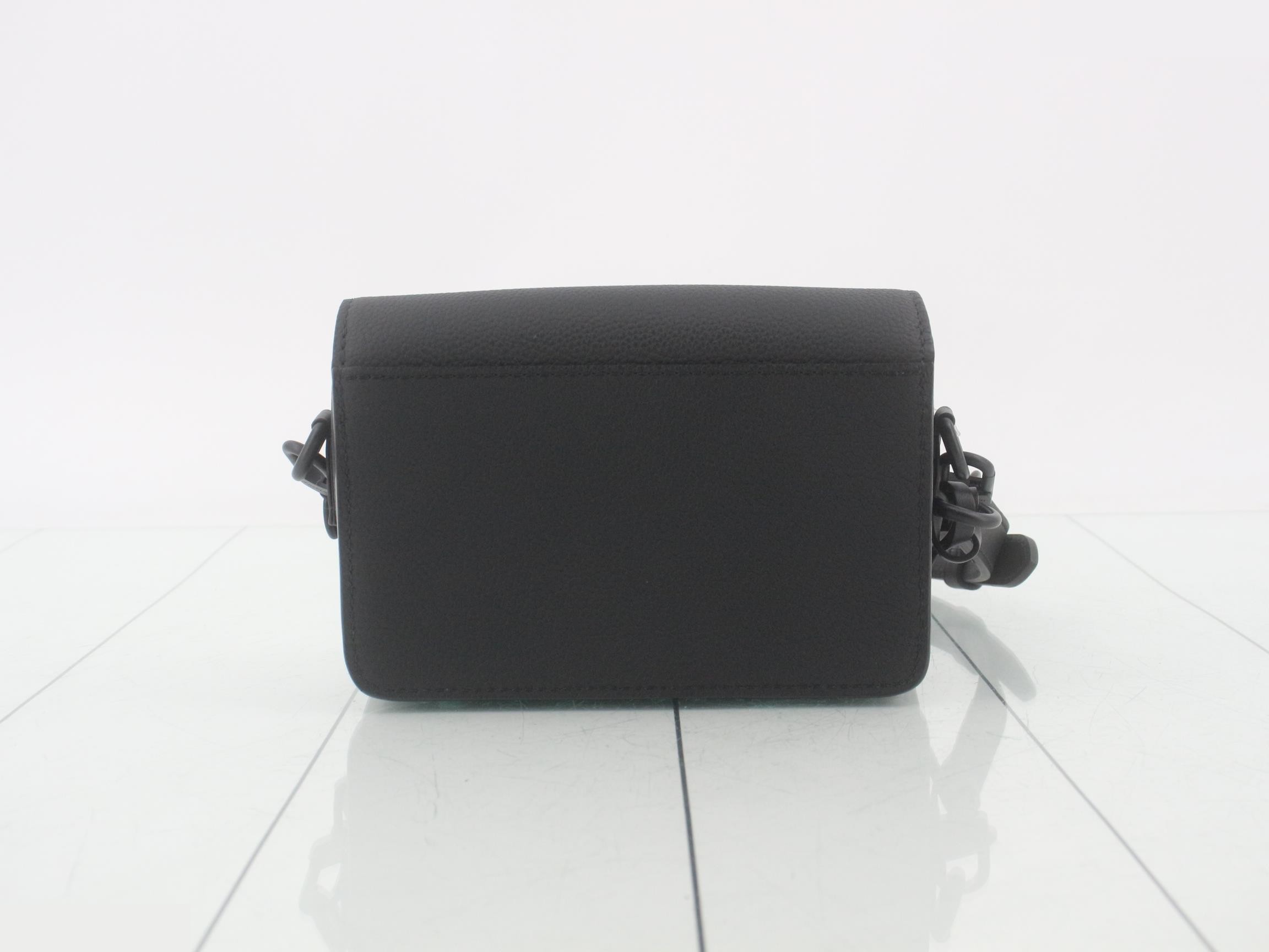 Aerogram Takeoff Messenger Bag — view 2