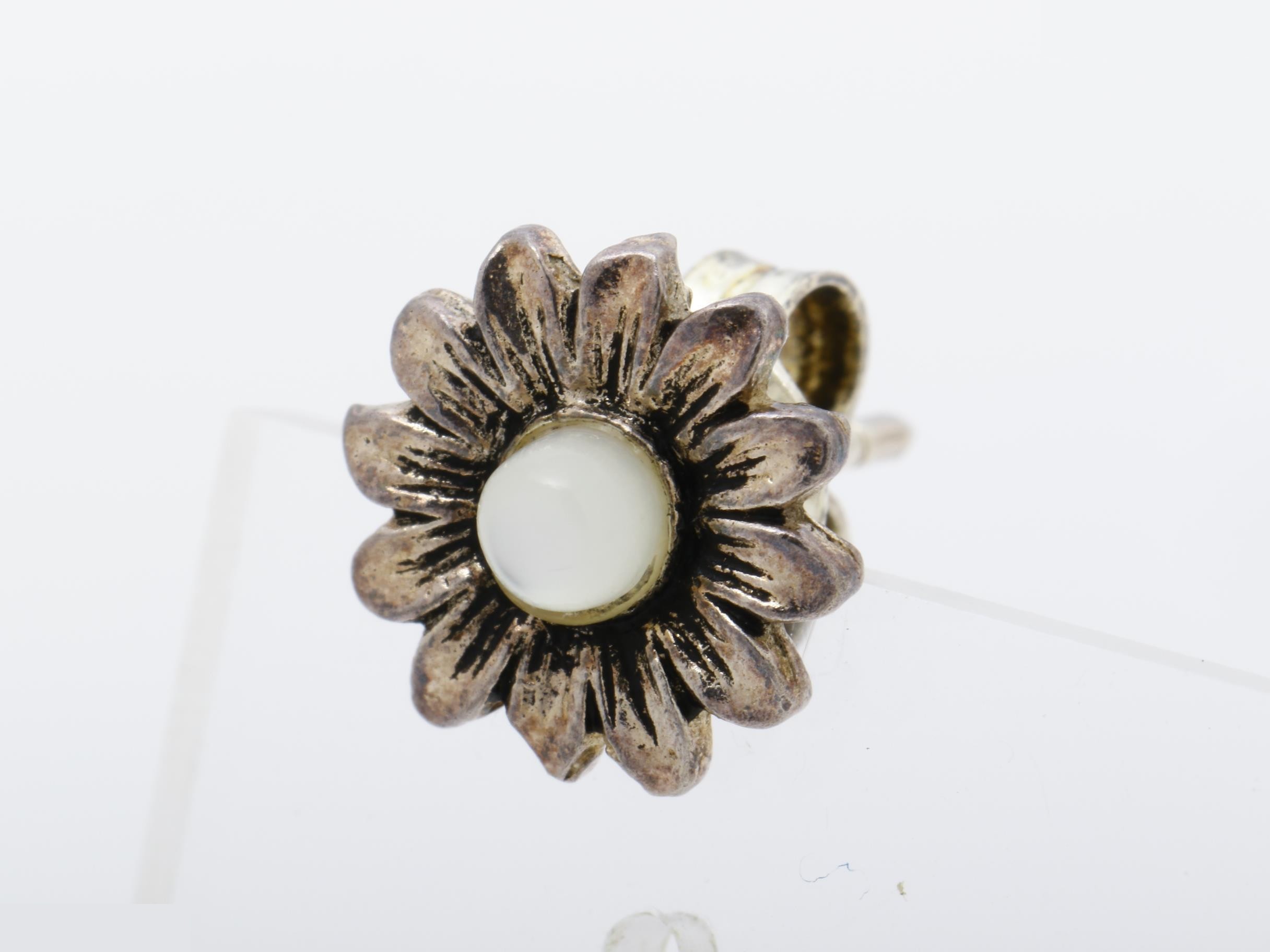 Sterling Silver 925 Double G Flower Earrings, 1.8g, 1561FI, 1879AR — view 3