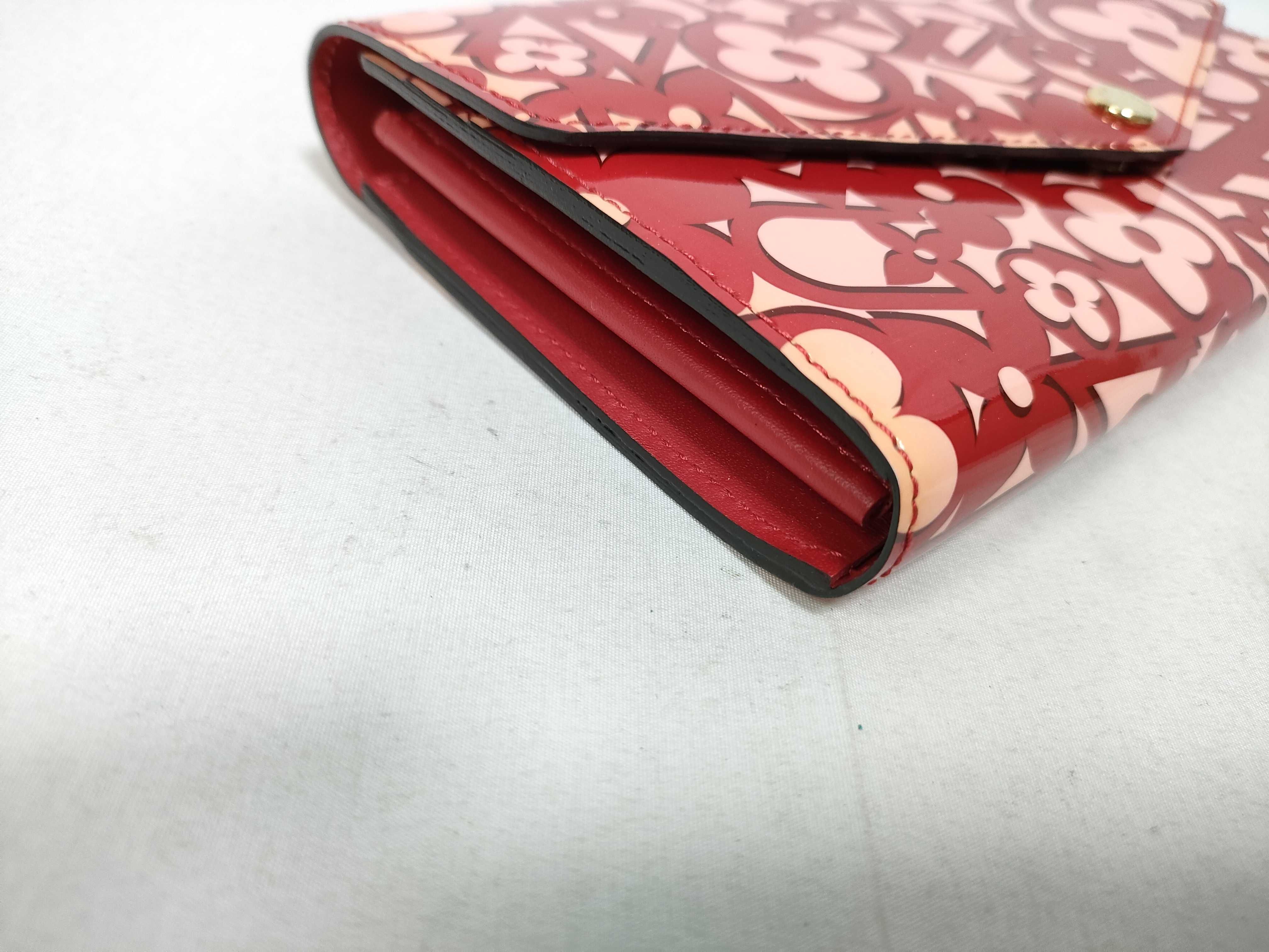 Vernis Louis Vuitton Vernis Sweet Monogram Portefeuille Sarah Long Wallet M90127 Pomme d'Amour Wallet — view 8