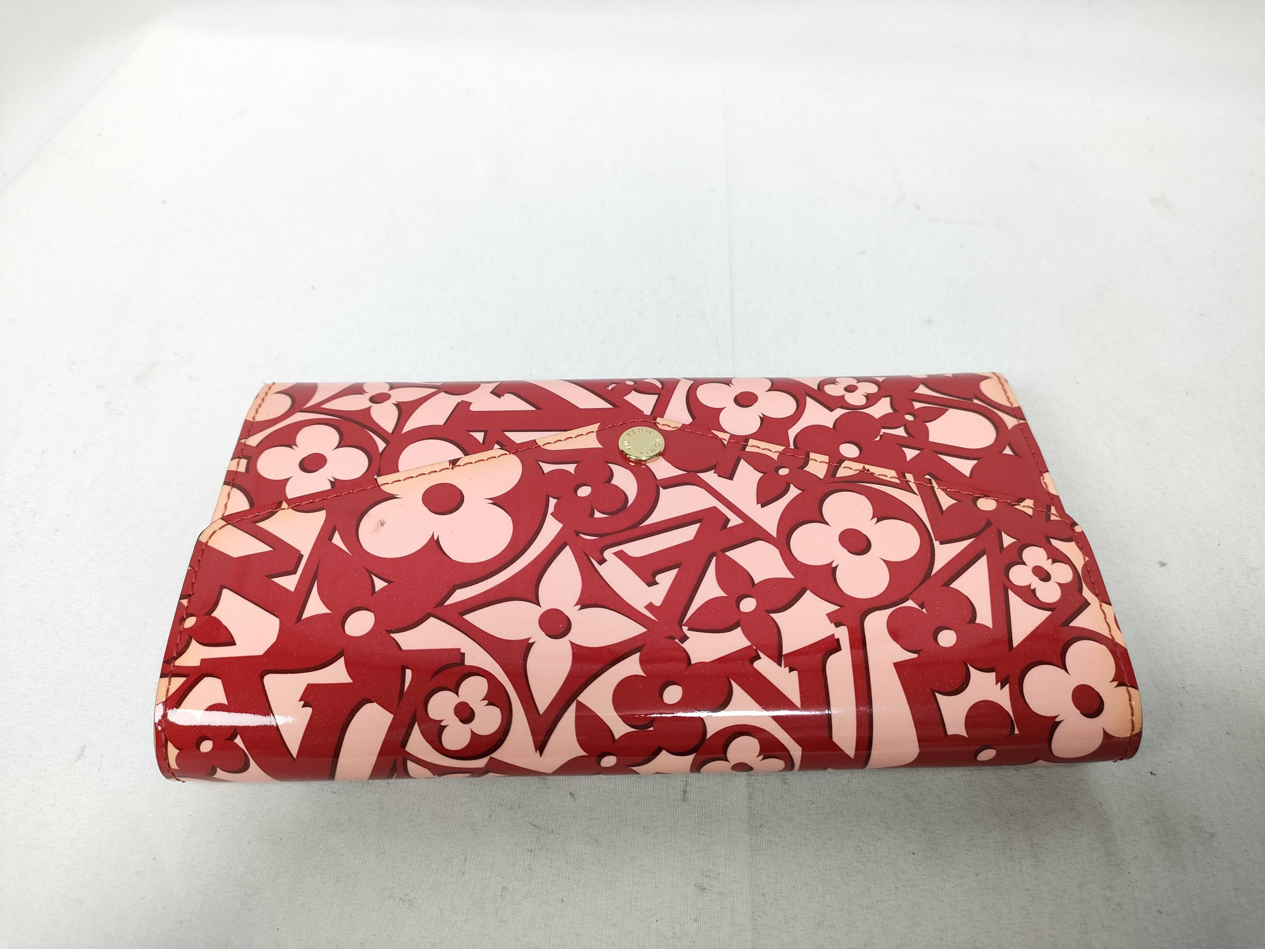 Vernis Louis Vuitton Vernis Sweet Monogram Portefeuille Sarah Long Wallet M90127 Pomme d'Amour Wallet — view 9