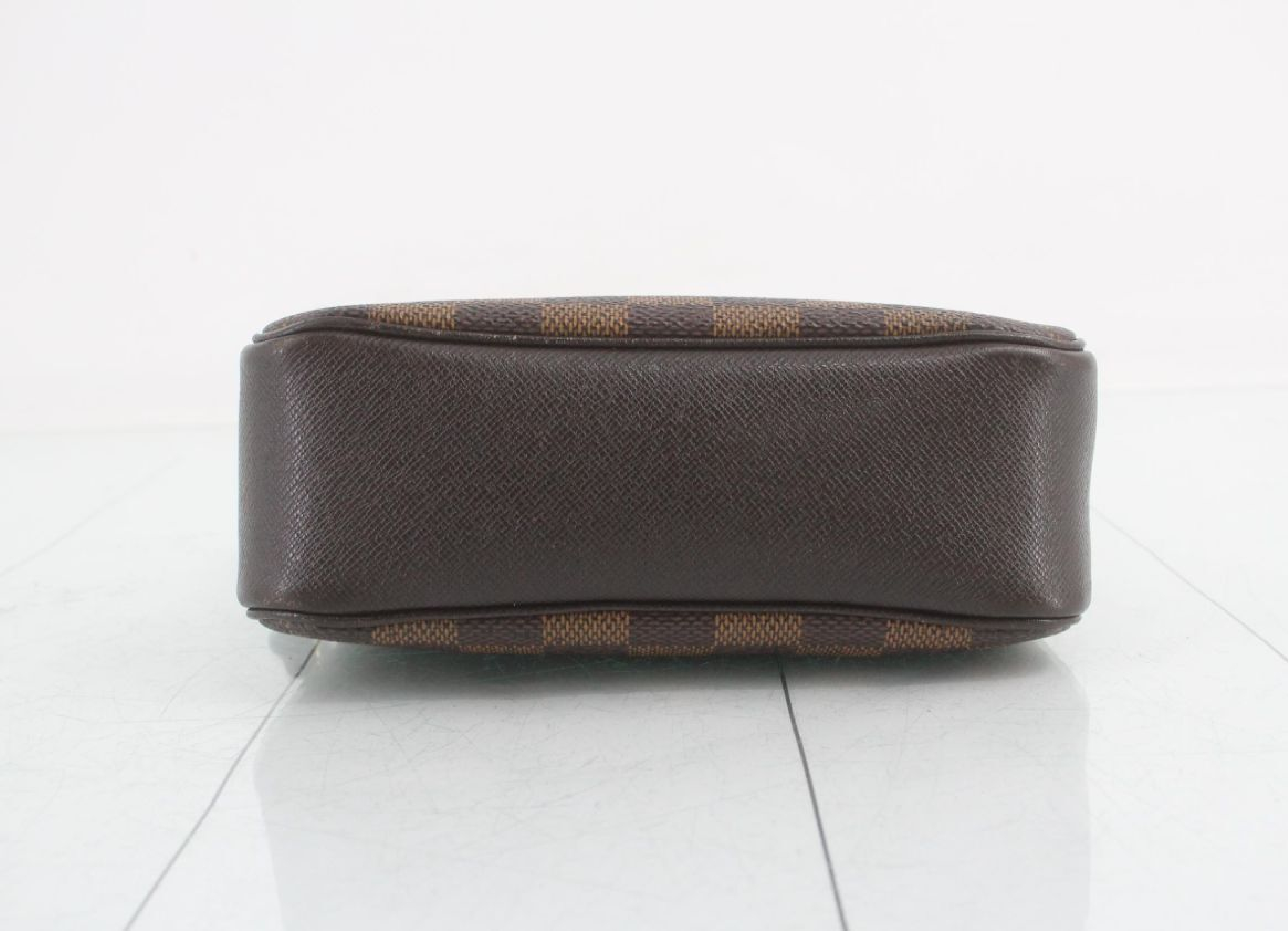 Damier Trousse Makeup Pouch — view 3