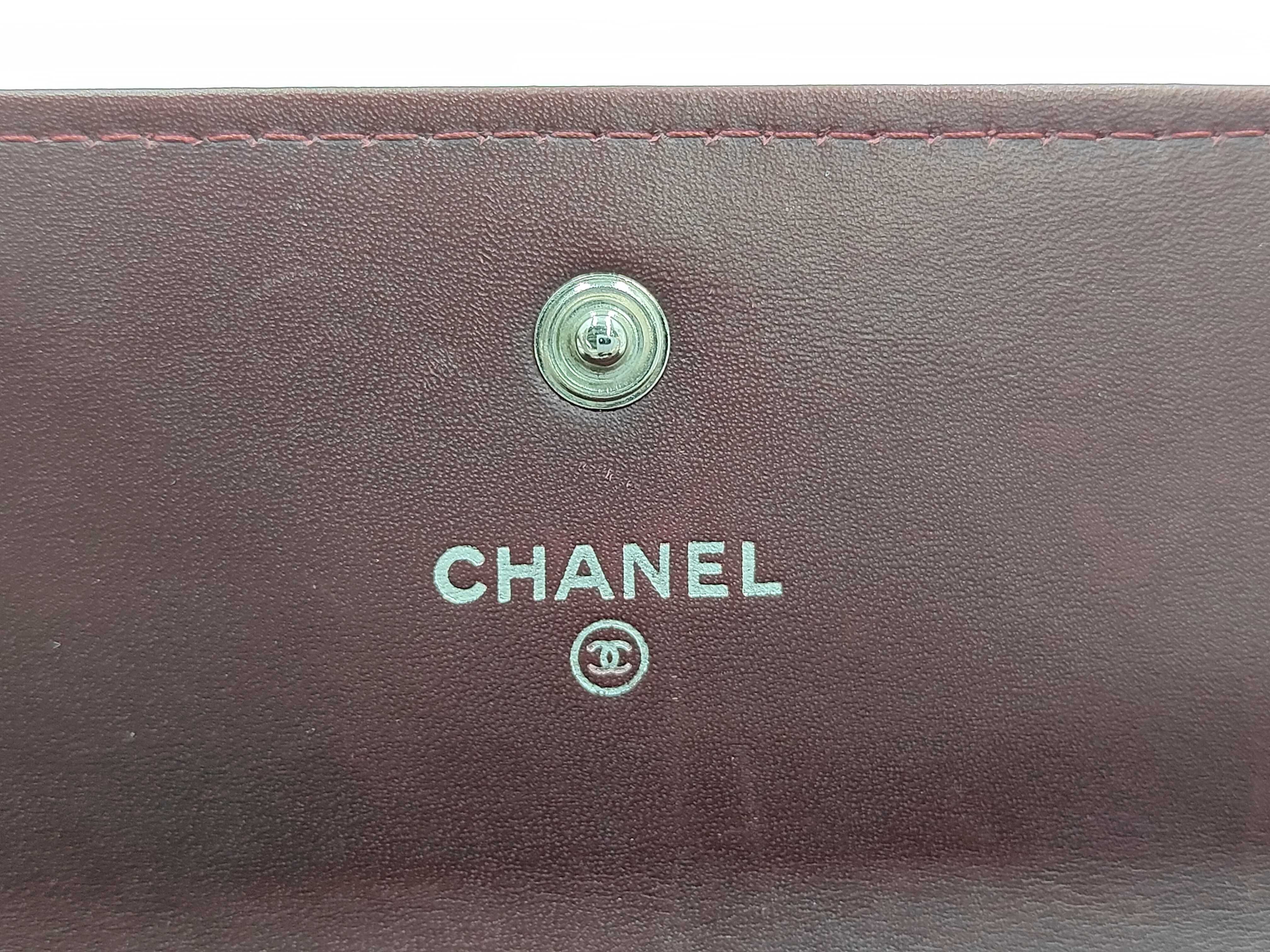 Matelassé Long Wallet, Enamel, Red — view 9
