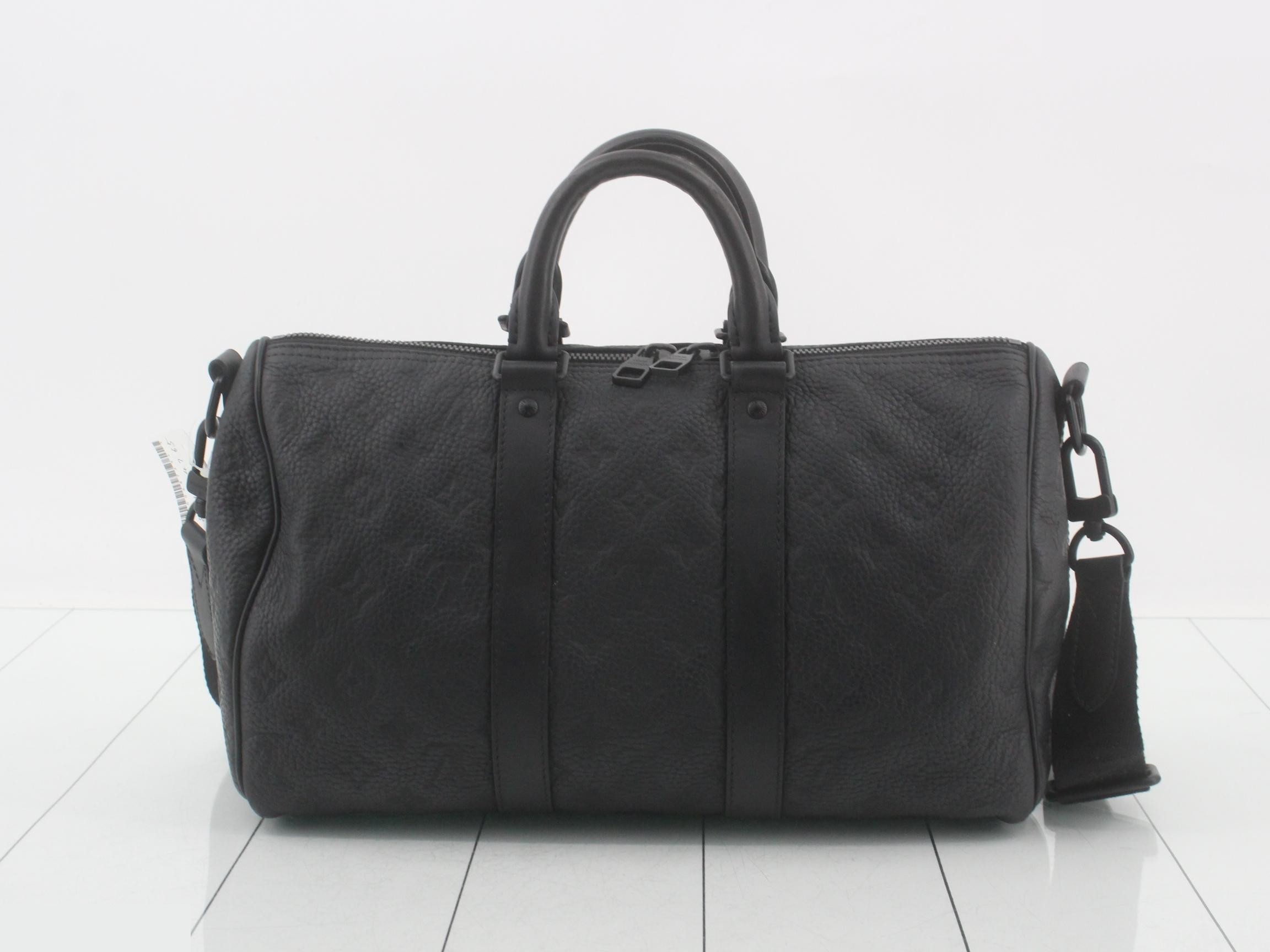 Monogram Taurillon Keepall Bandoulière 35 M22765 IC Type — view 2