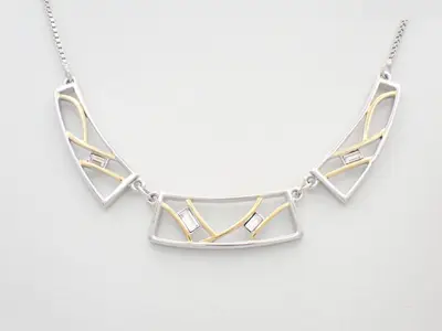 Necklace, chain approximately 45cm