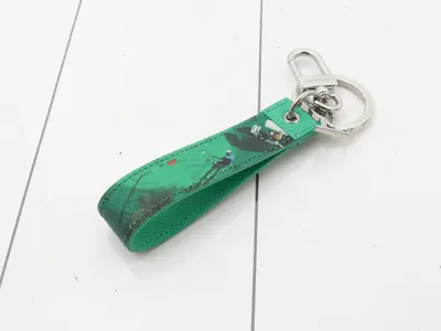 Keychain & Bag Charm - LV Dragonne Sport S00