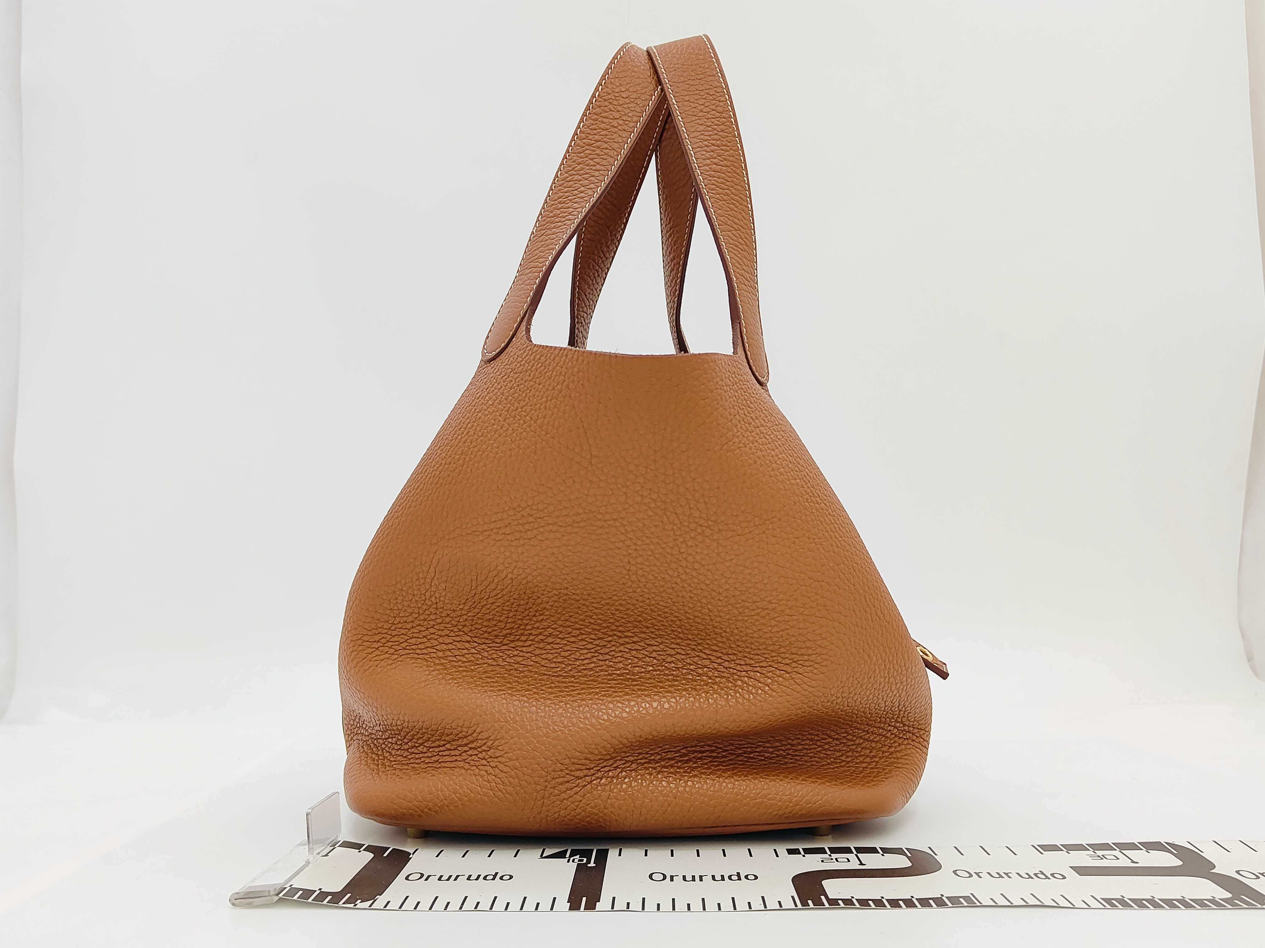 Picotin Lock 22 MM Taurillon Clemence Leather Gold Hardware U Stamp Handbag — view 2