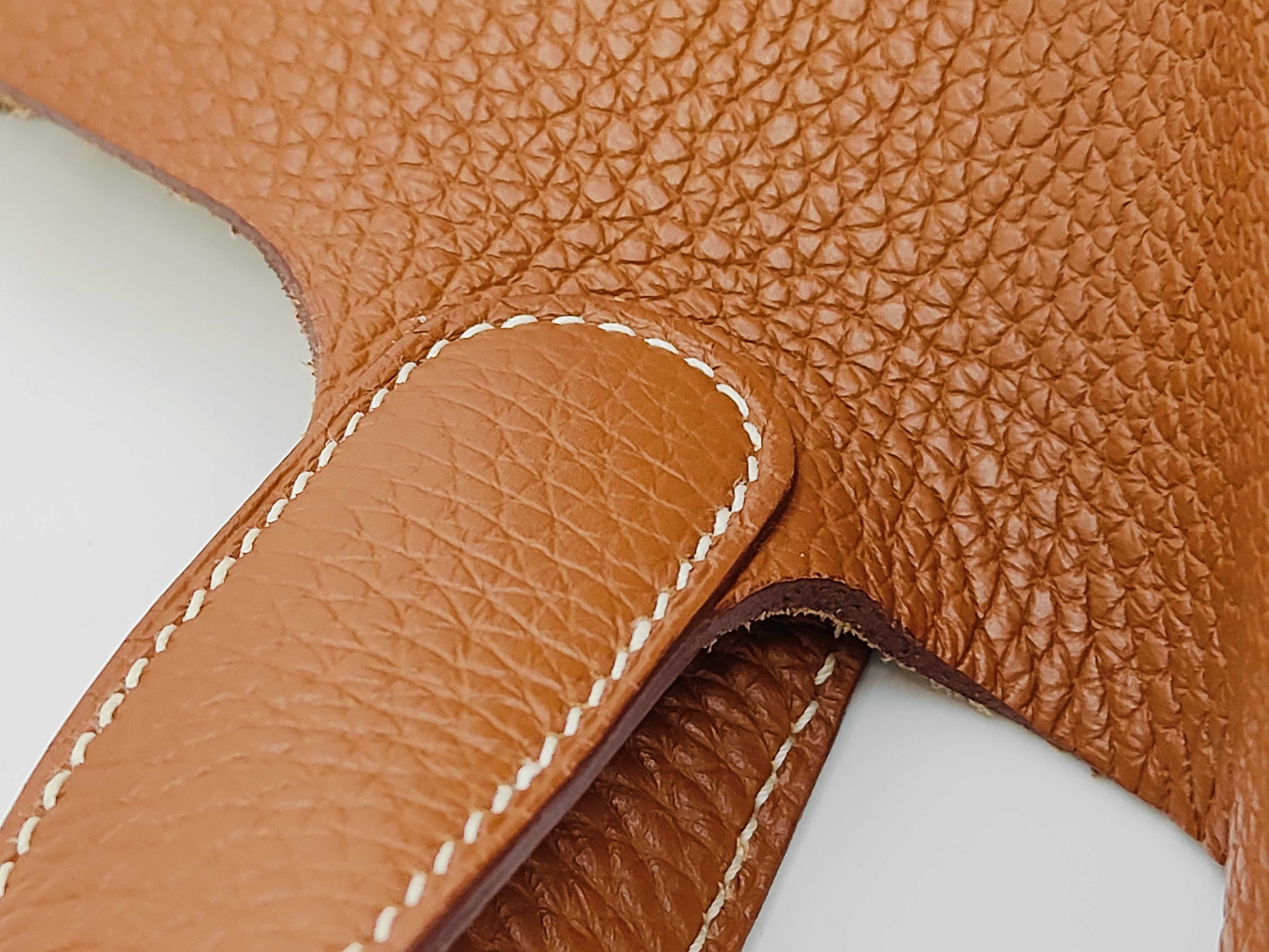 Picotin Lock 22 MM Taurillon Clemence Leather Gold Hardware U Stamp Handbag — view 5