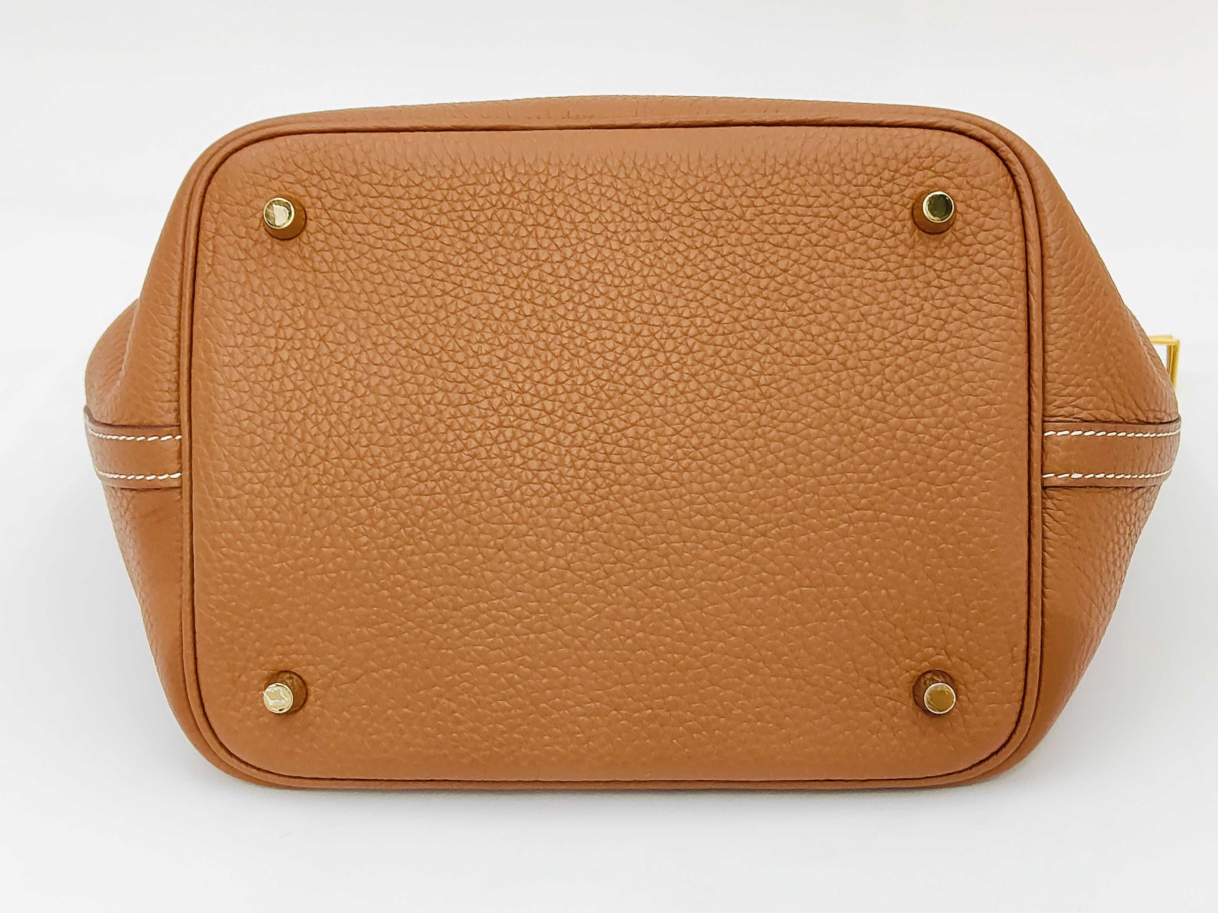 Picotin Lock 22 MM Taurillon Clemence Leather Gold Hardware U Stamp Handbag — view 6