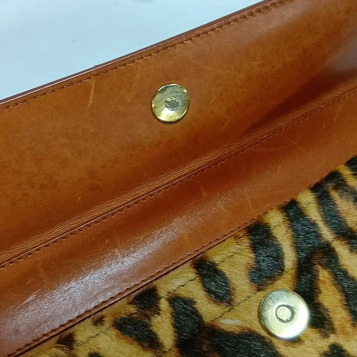 Street Chic Calf Hair x Leather Shoulder Bag, Brown (Outlet) — view 10