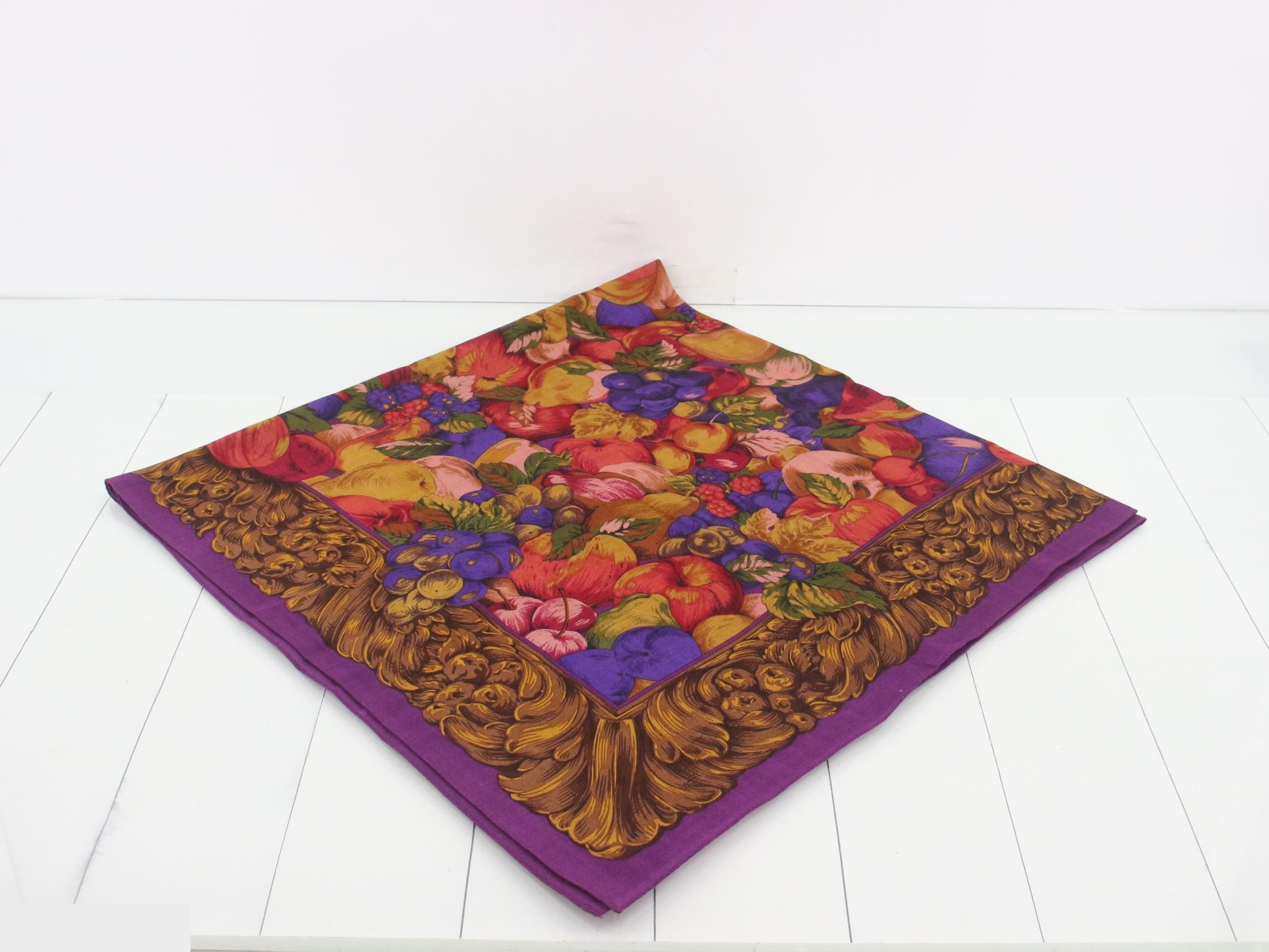 Other lines: Small items, accessories, scarves — view 2