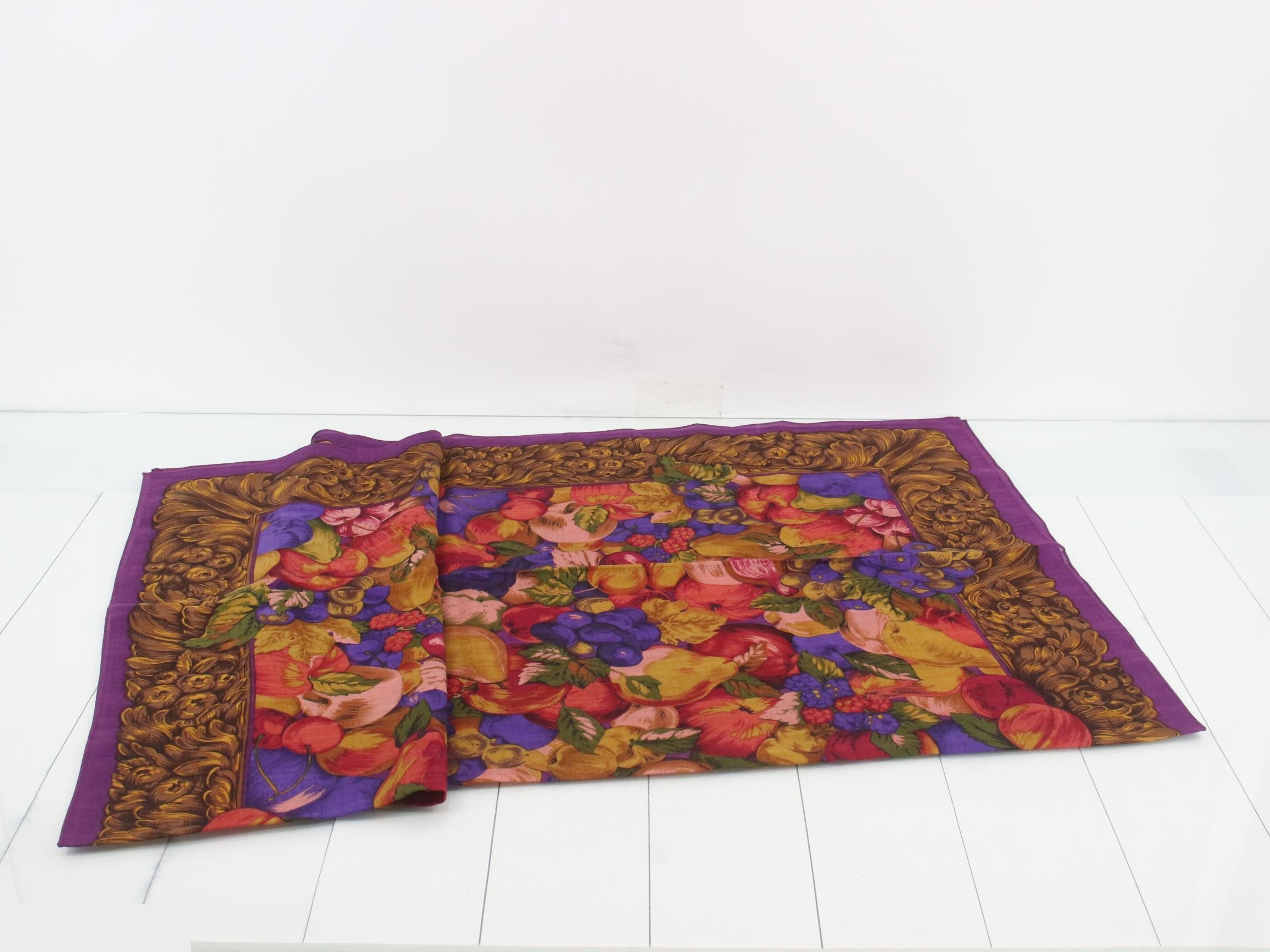 Other lines: Small items, accessories, scarves — view 3