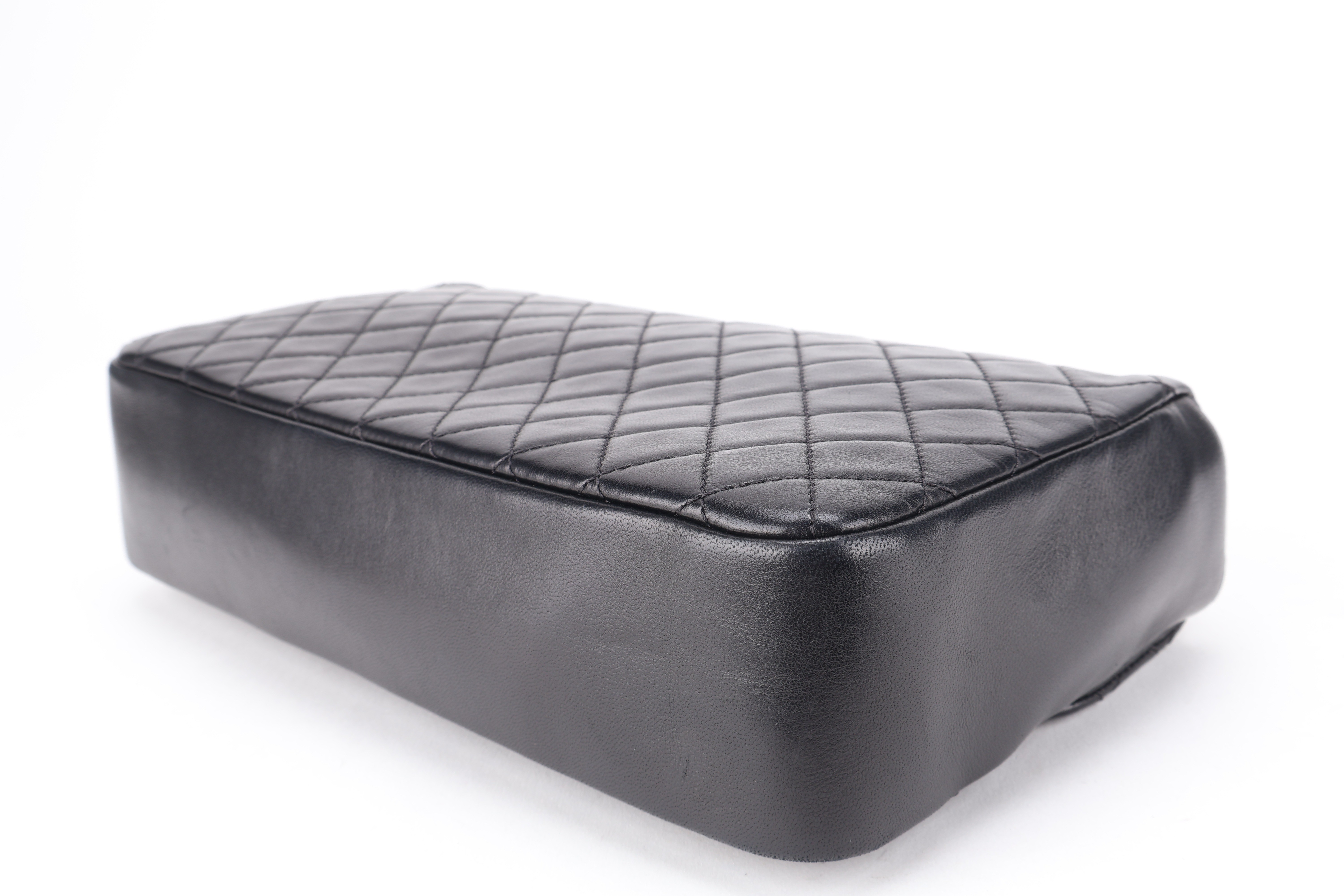 CLASSIC FLAP MEDIUM WESTMINSTER PEARL — view 4