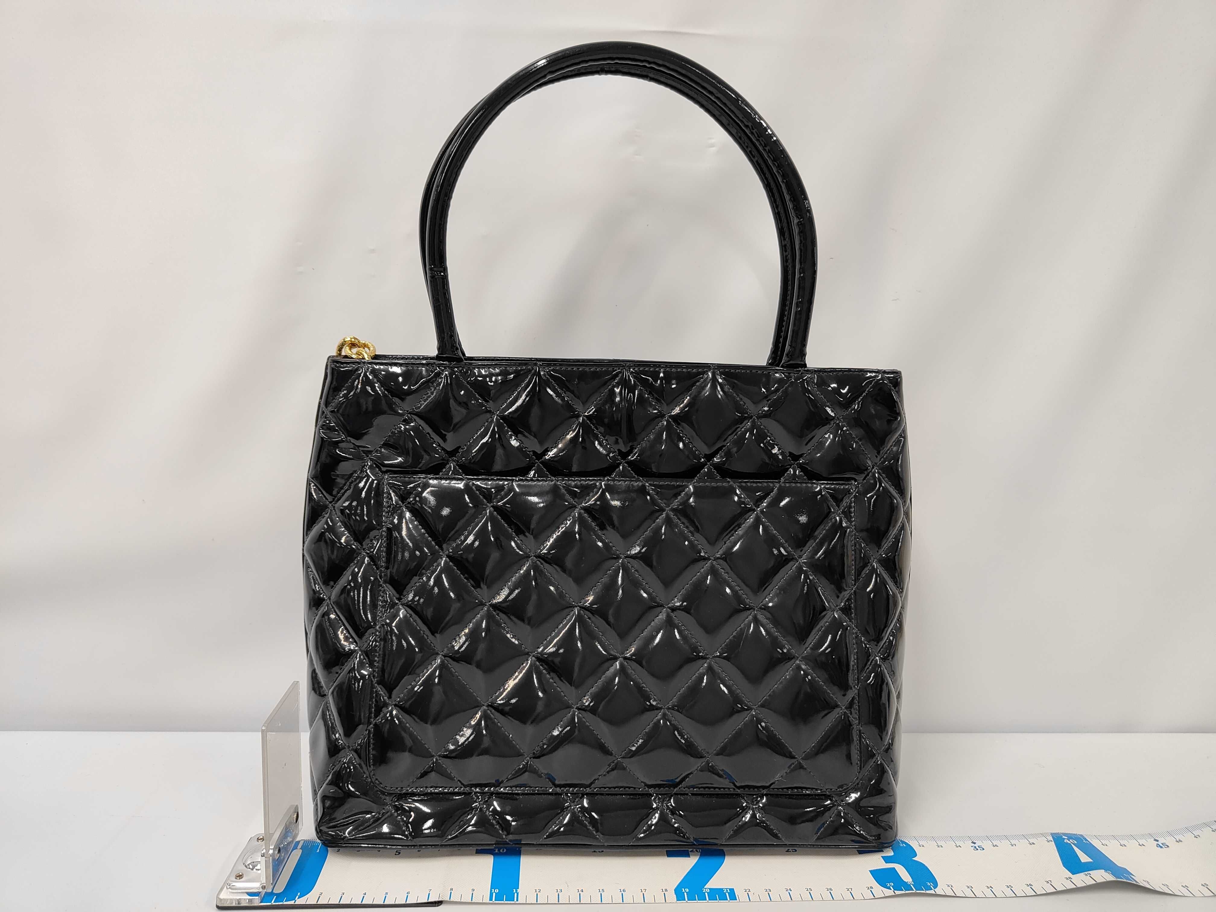 Matelassé / 7728809 / Handbag / Enamel Handbag — view 2
