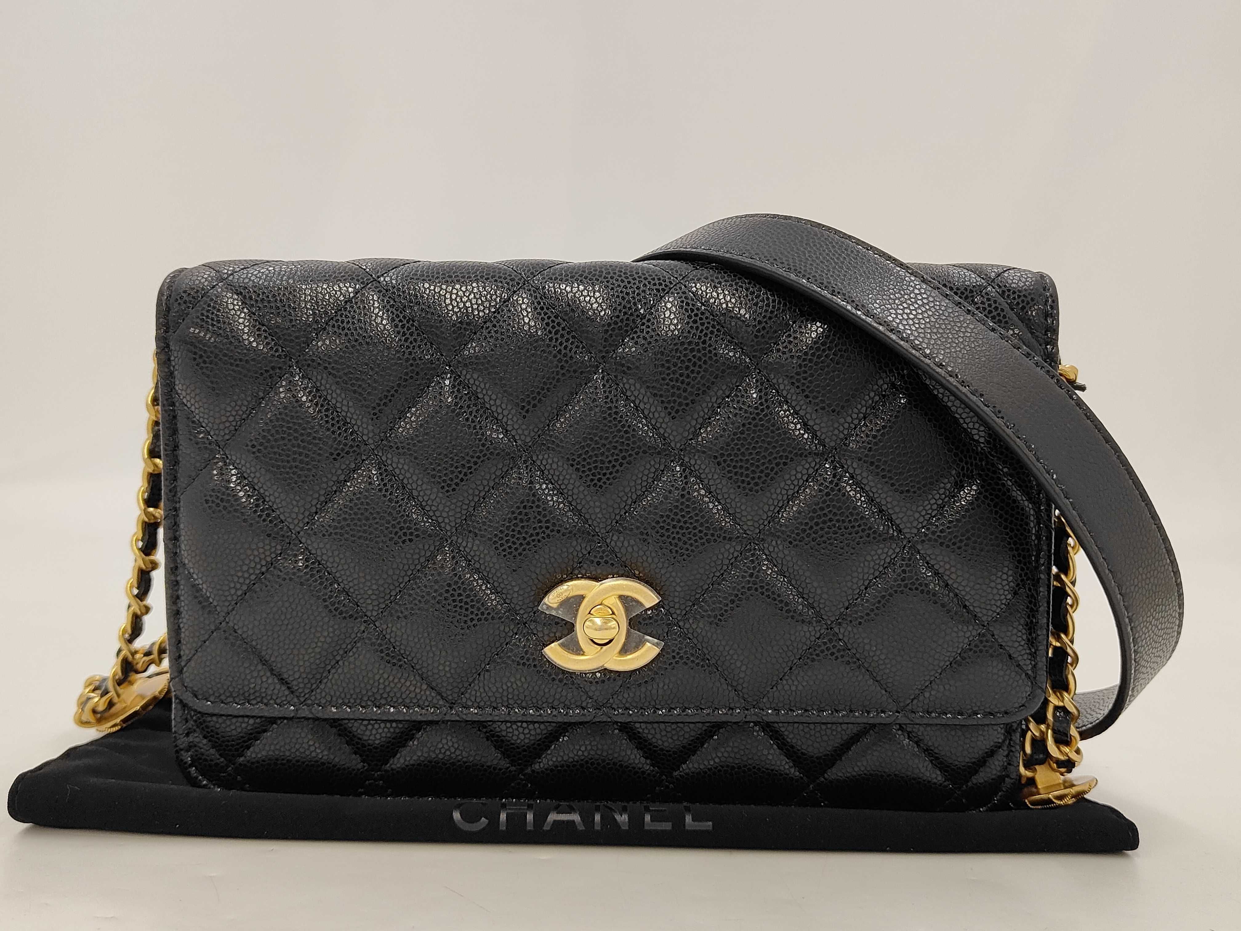 Matelassé Caviar Skin Gold Hardware Chain Wallet Shoulder Bag