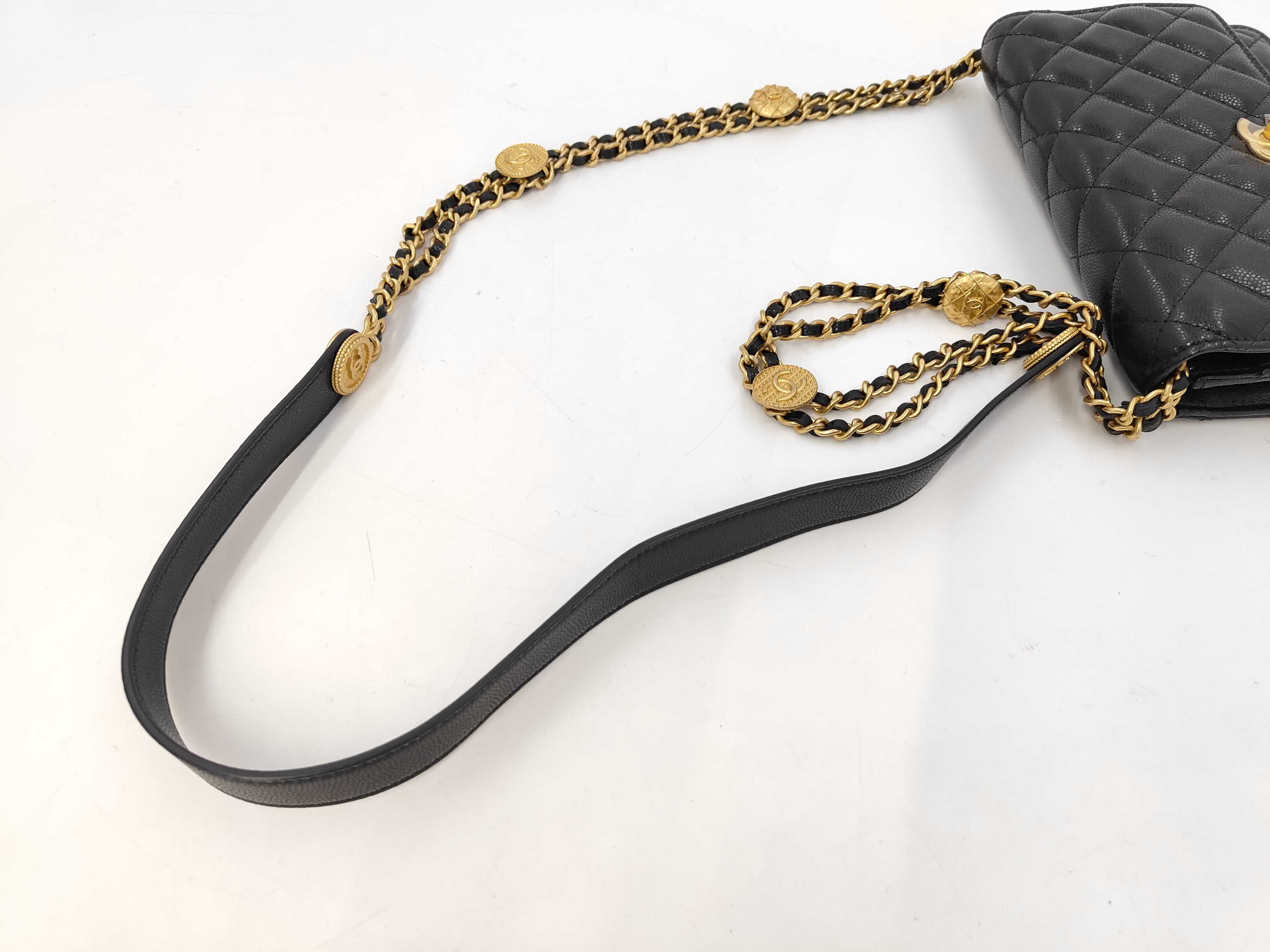 Matelassé Caviar Skin Gold Hardware Chain Wallet Shoulder Bag — view 3