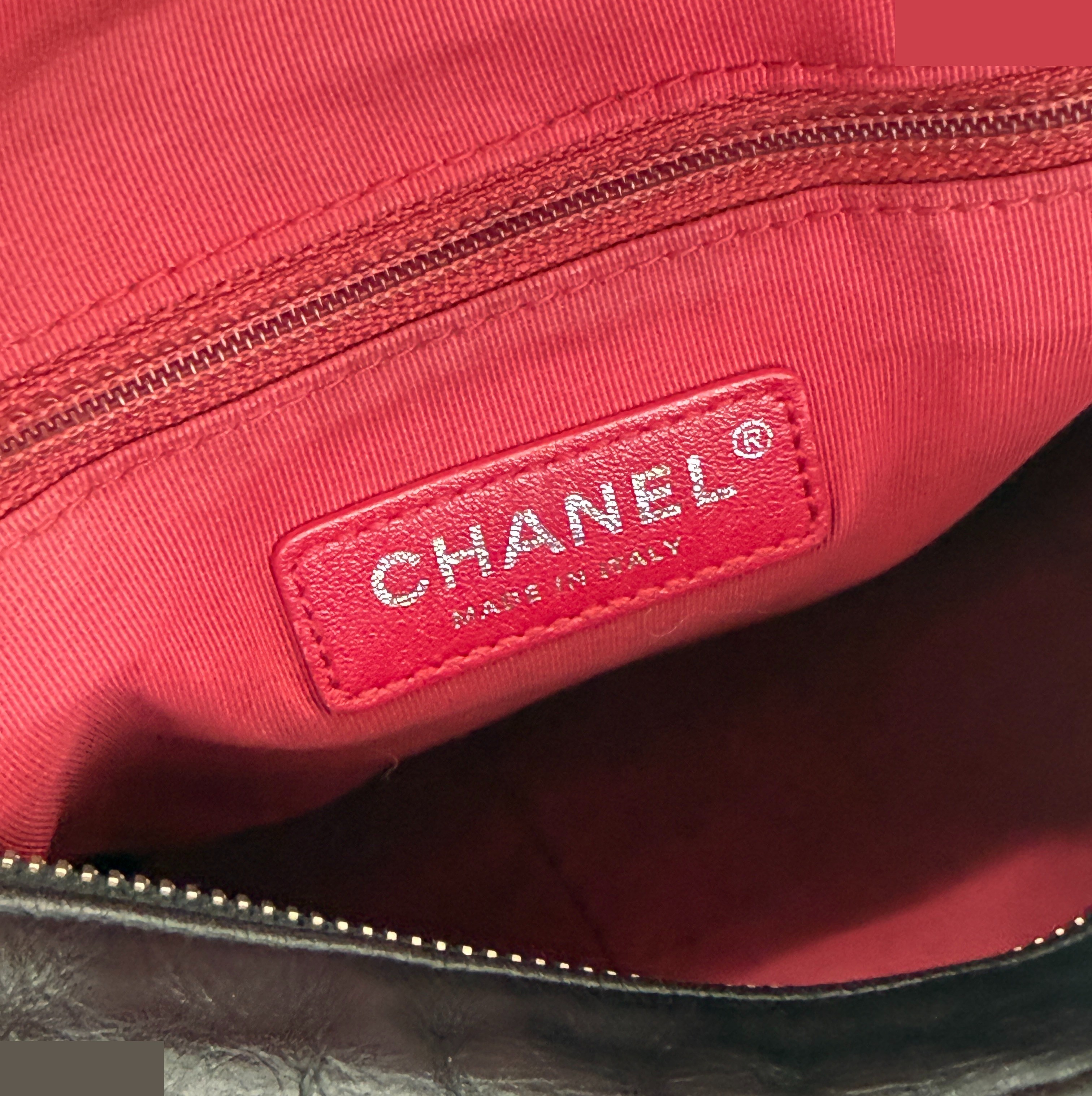 Gabrielle de Chanel, Serial No. 24, Leather Chain Shoulder Bag — view 11