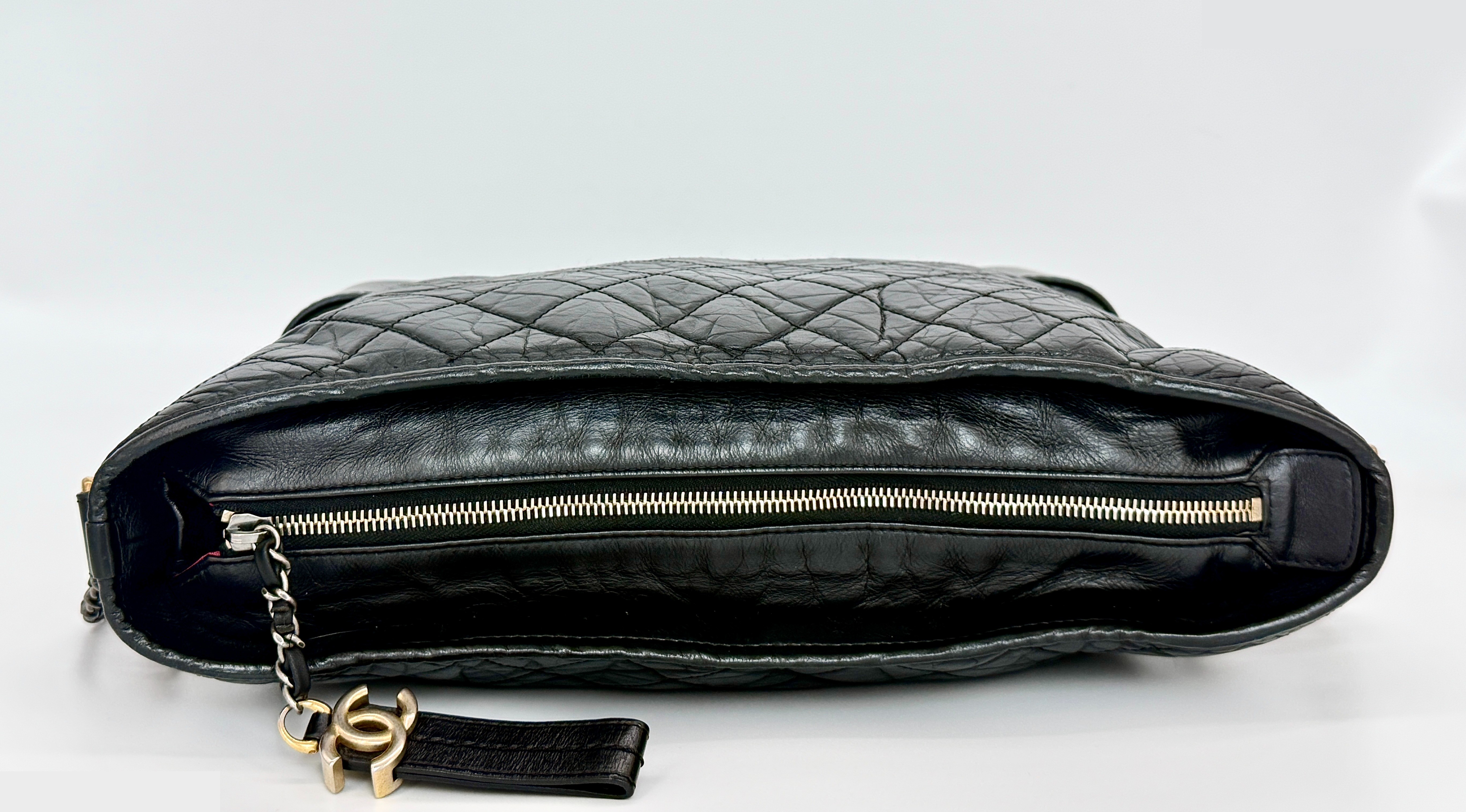 Gabrielle de Chanel, Serial No. 24, Leather Chain Shoulder Bag — view 4