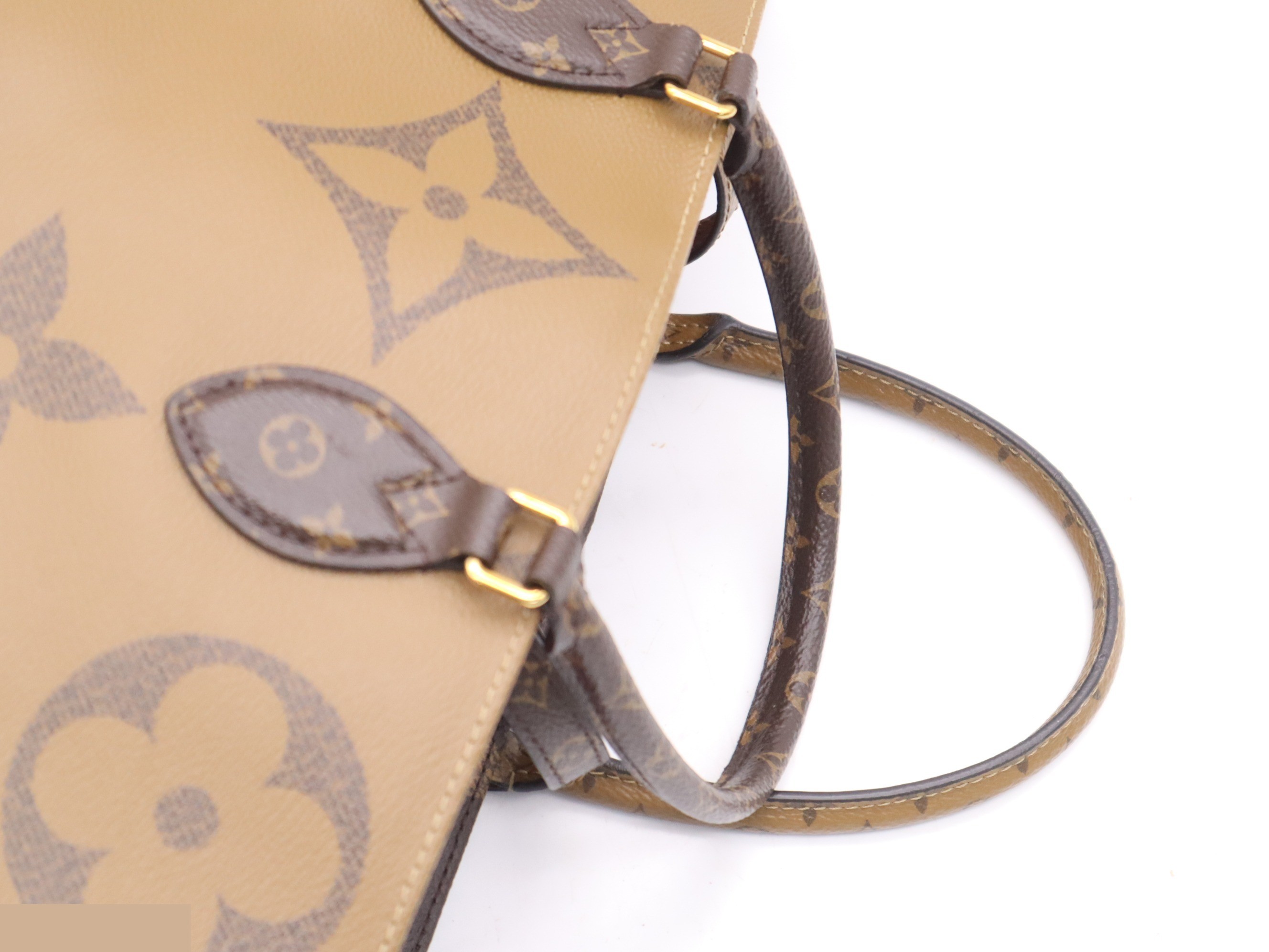 Reverse OnTheGo GM Monogram Giant — view 6