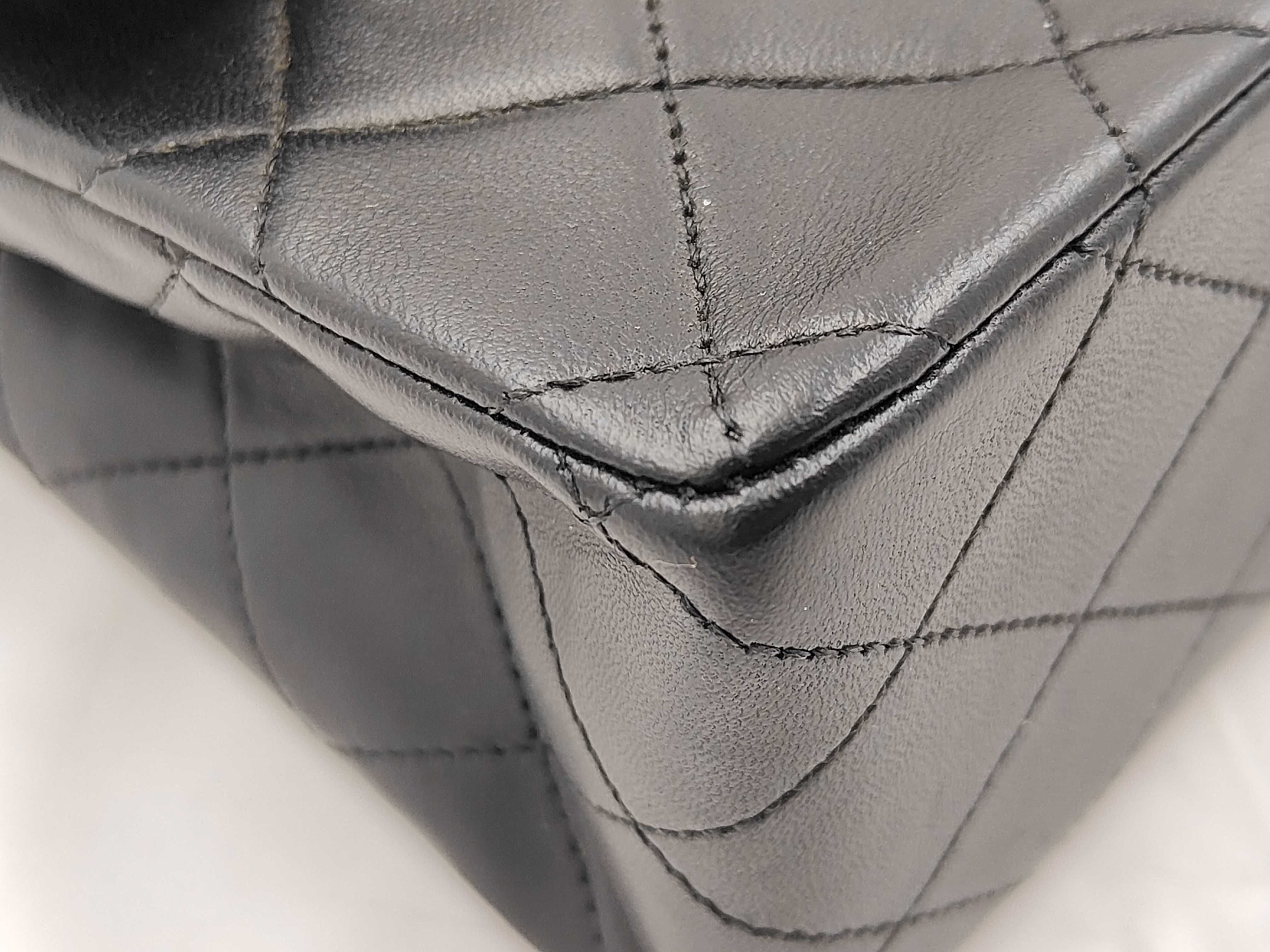Shoulder Bag A01112 Double Flap Matelassé with Boutique Seal, Item No. 1 — view 5