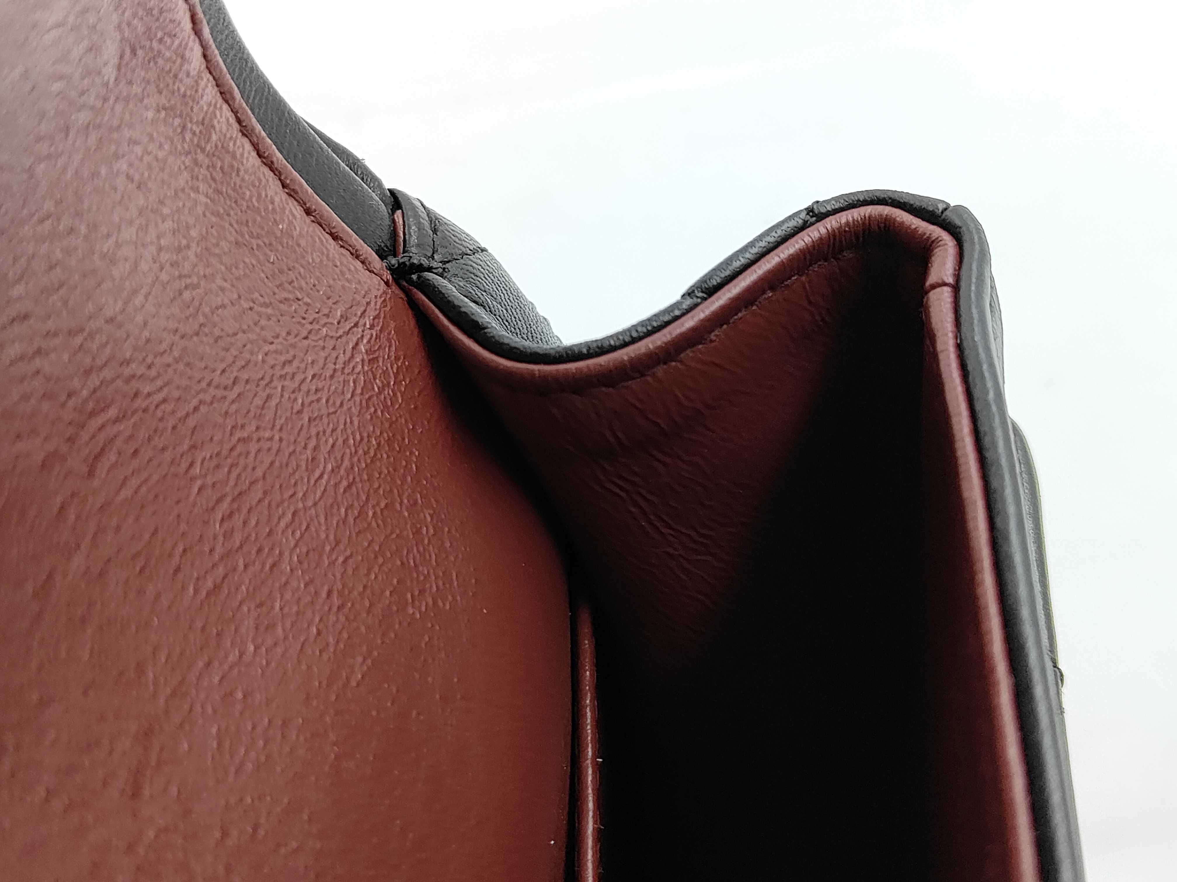 Shoulder Bag A01112 Double Flap Matelassé with Boutique Seal, Item No. 1 — view 8