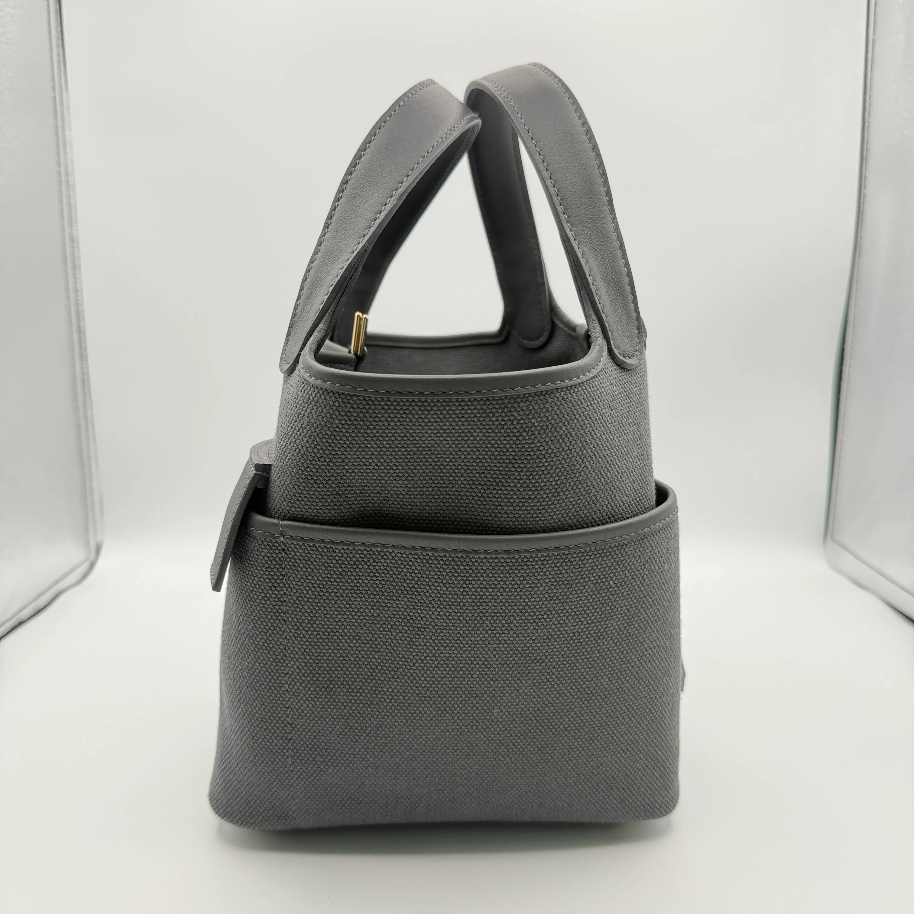 Picotin Lock Cargo Ardoise Material: Toile Goelan/Swift Size: 18 Hardware: Champagne Gold Handbag — view 3