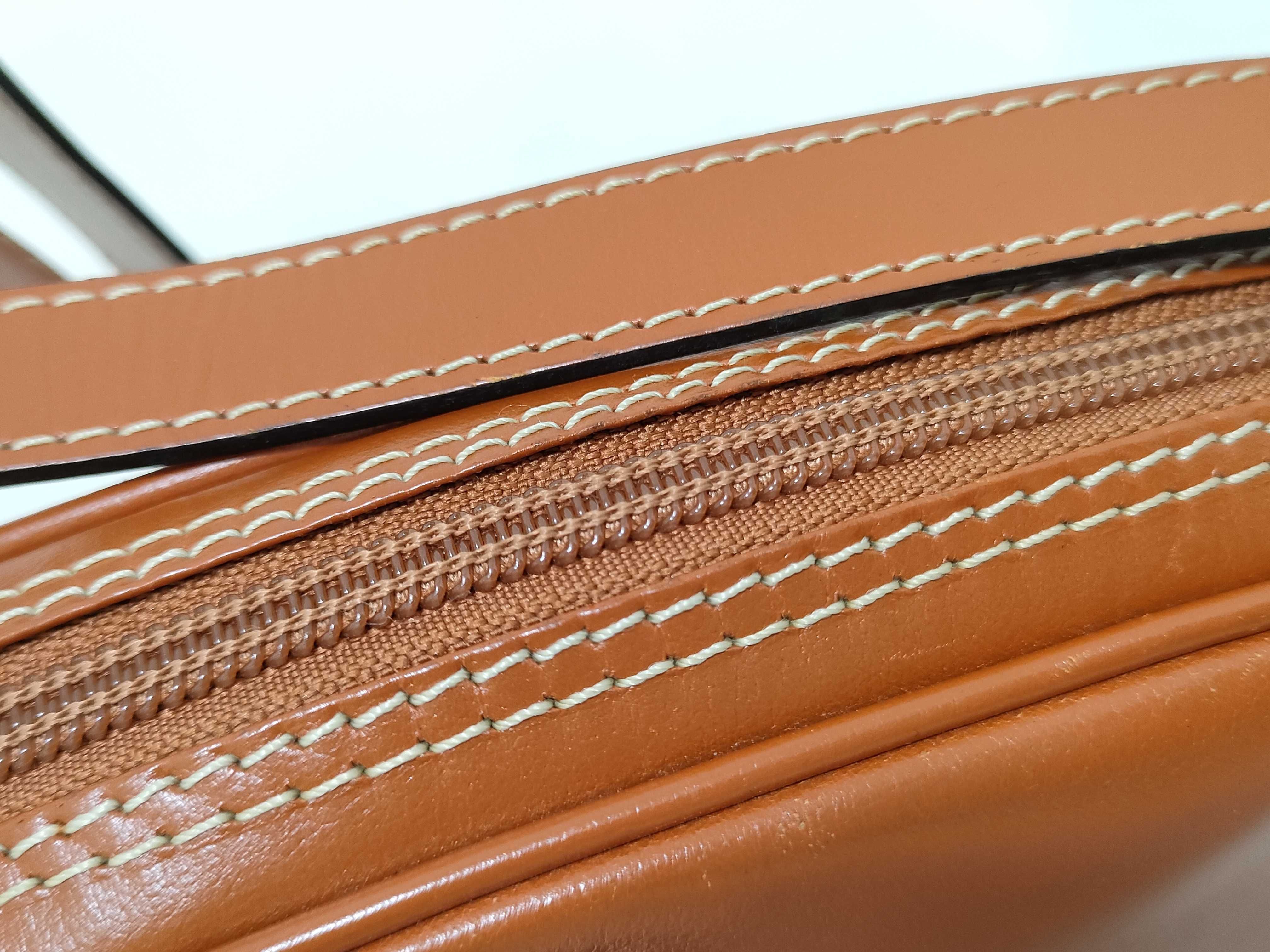 Leather Shoulder Bag Brown Shoulder Bag — view 6