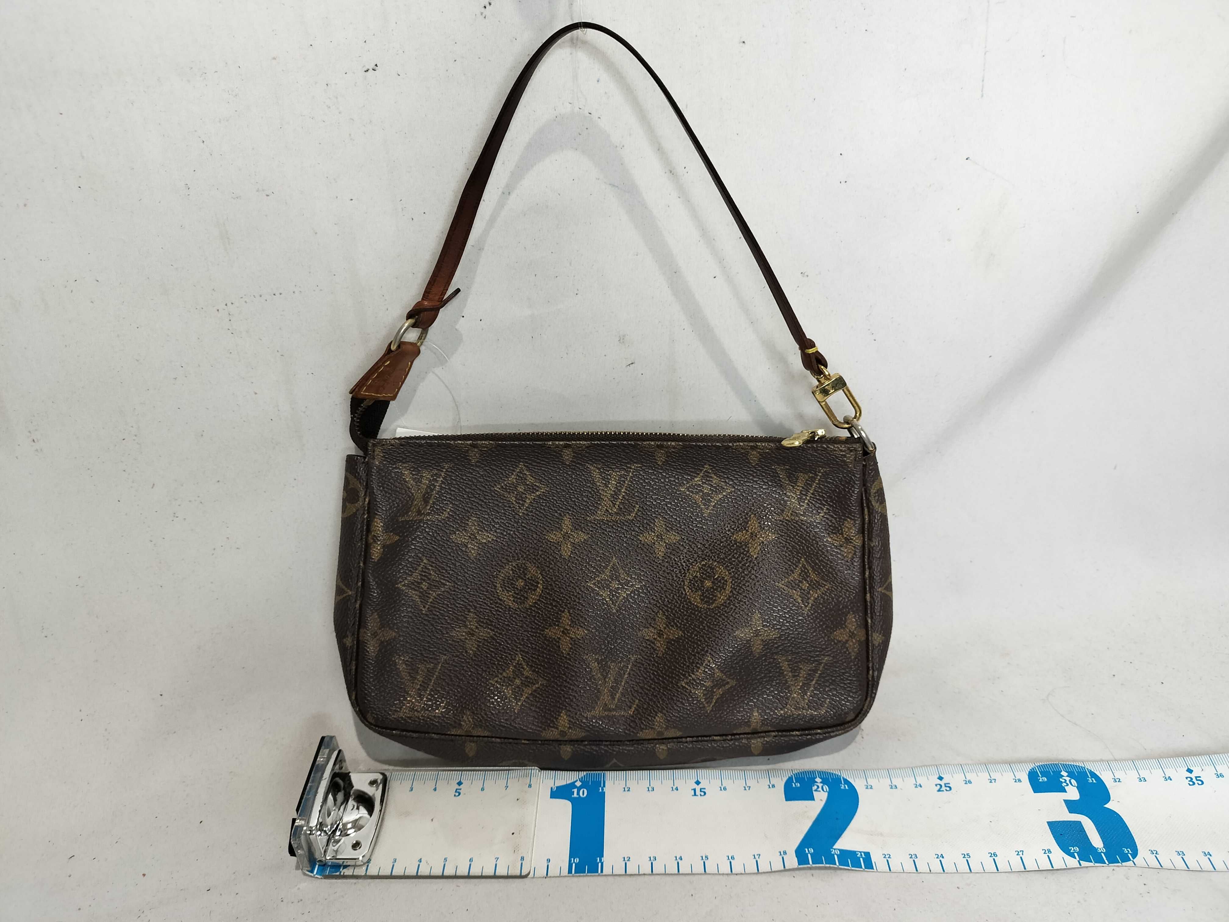 Monogram Pochette Accessoires M51980 Handbag — view 2