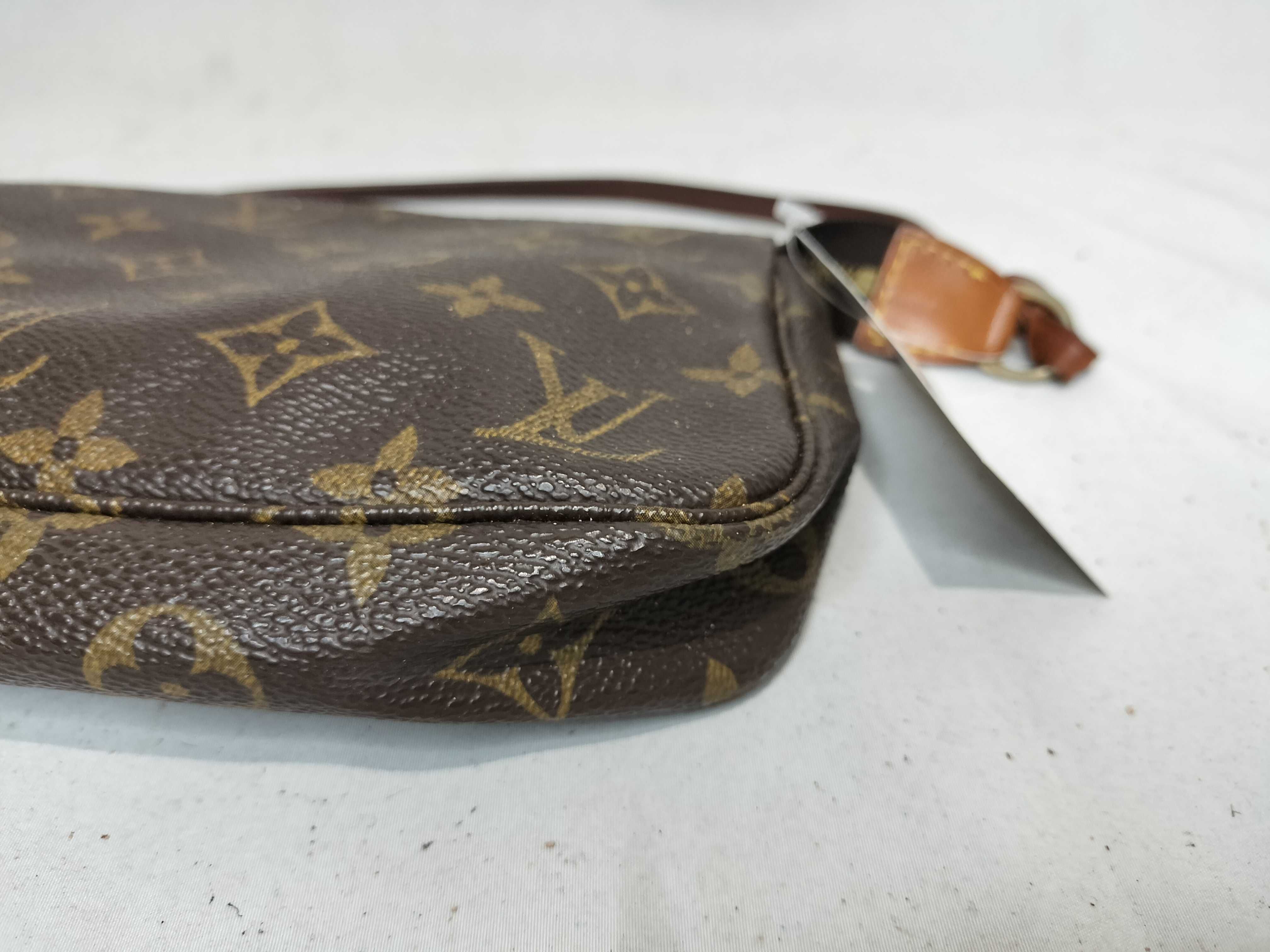 Monogram Pochette Accessoires M51980 Handbag — view 6