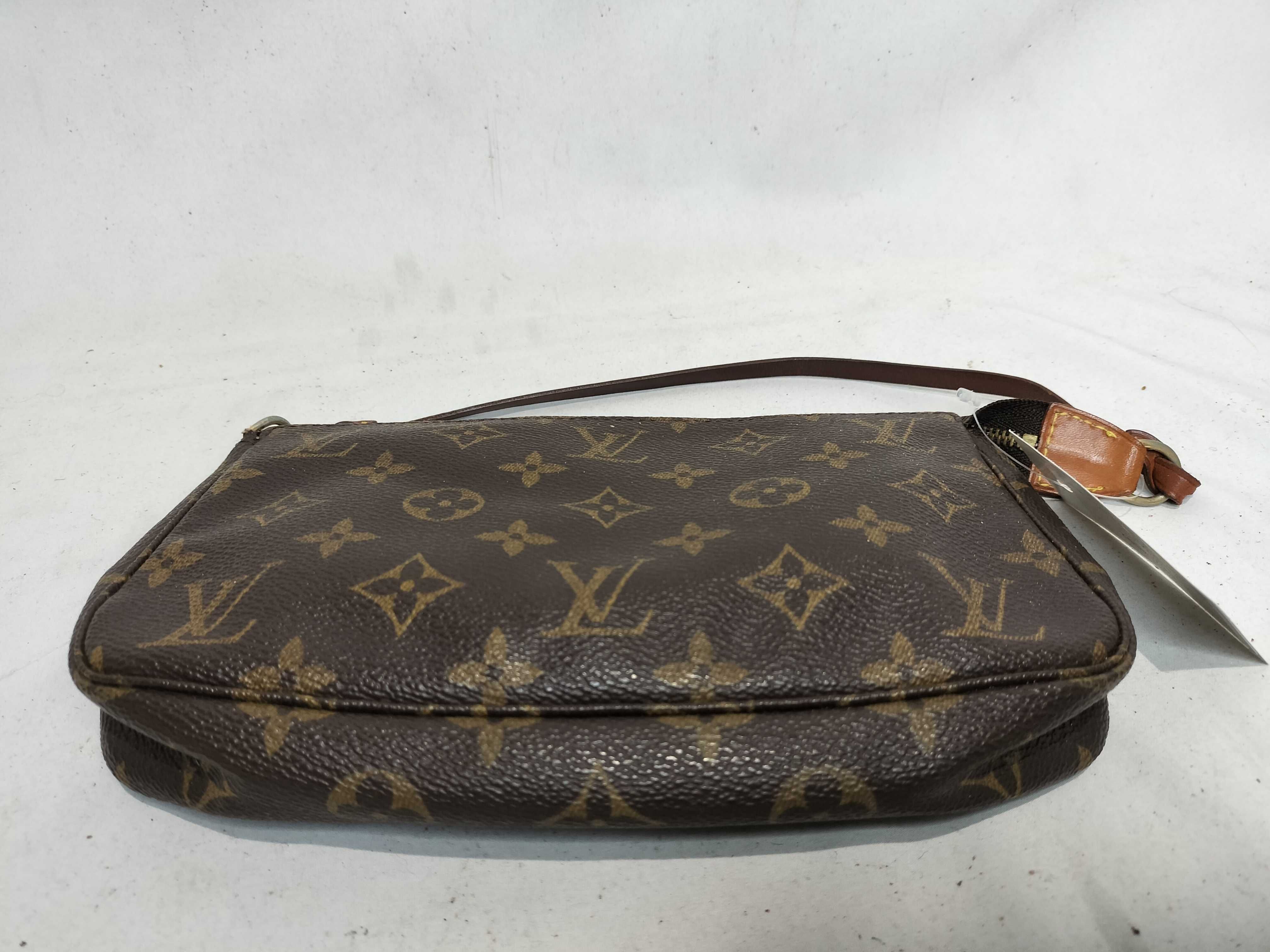 Monogram Pochette Accessoires M51980 Handbag — view 7