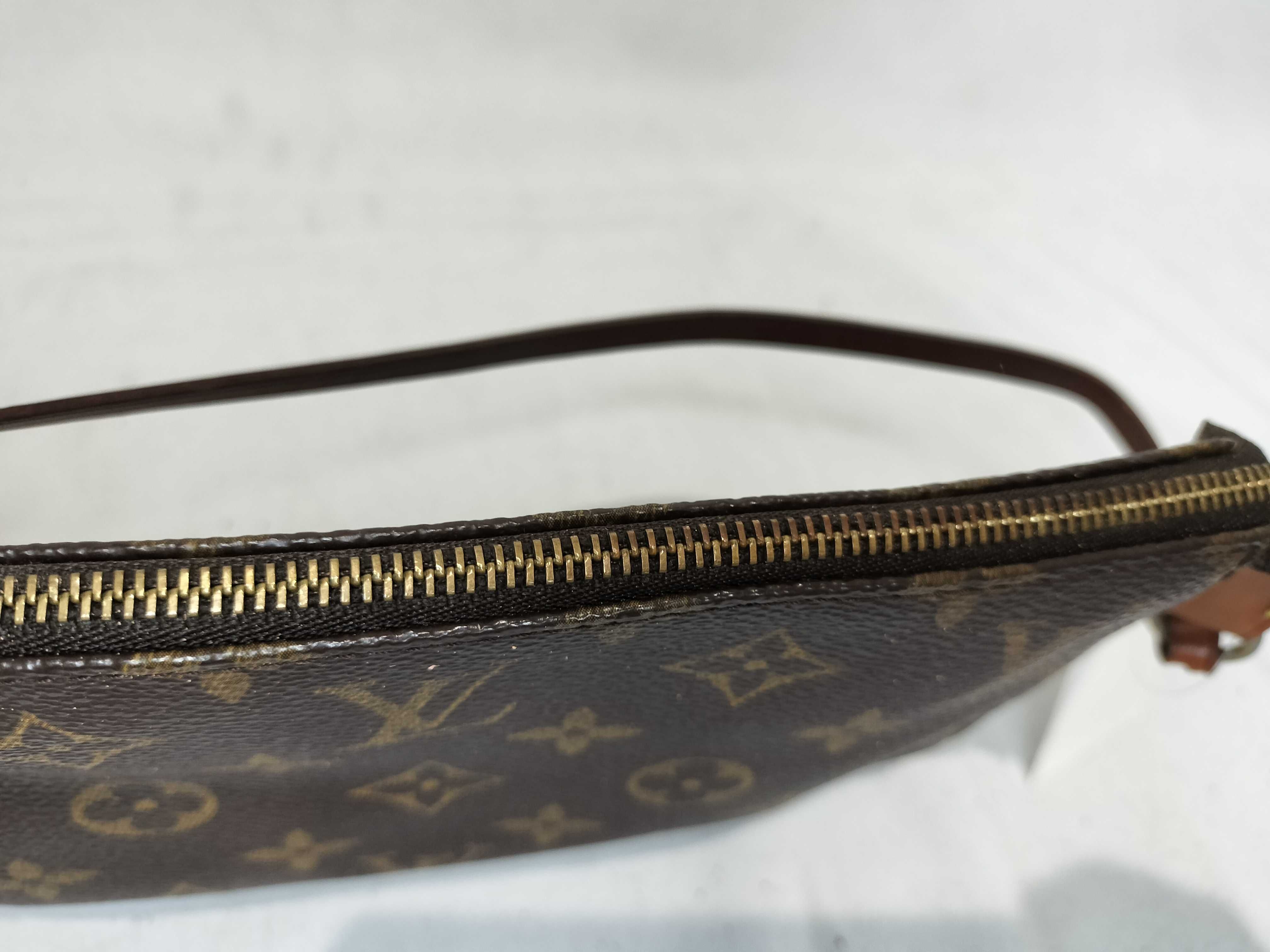 Monogram Pochette Accessoires M51980 Handbag — view 8