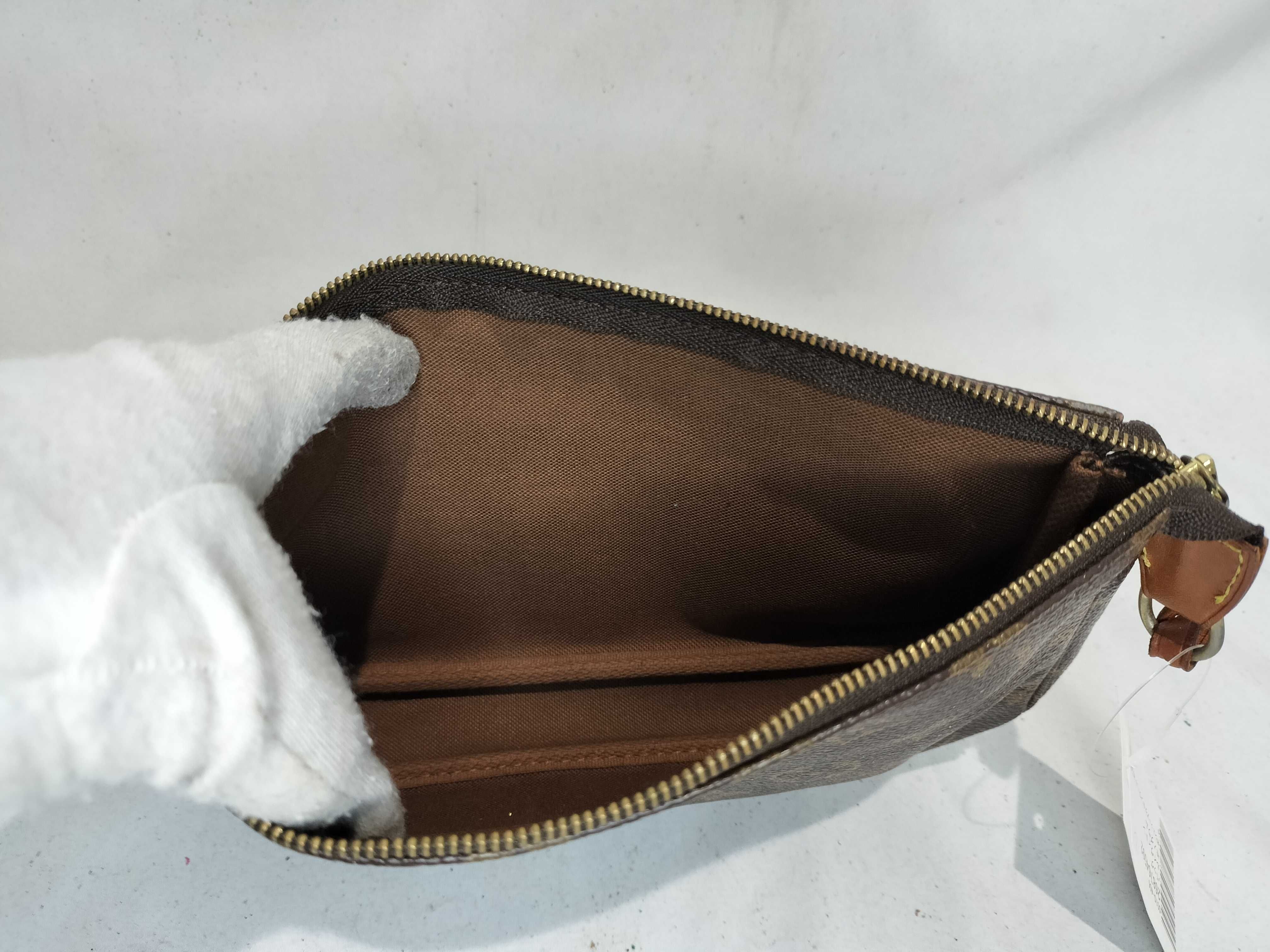 Monogram Pochette Accessoires M51980 Handbag — view 9