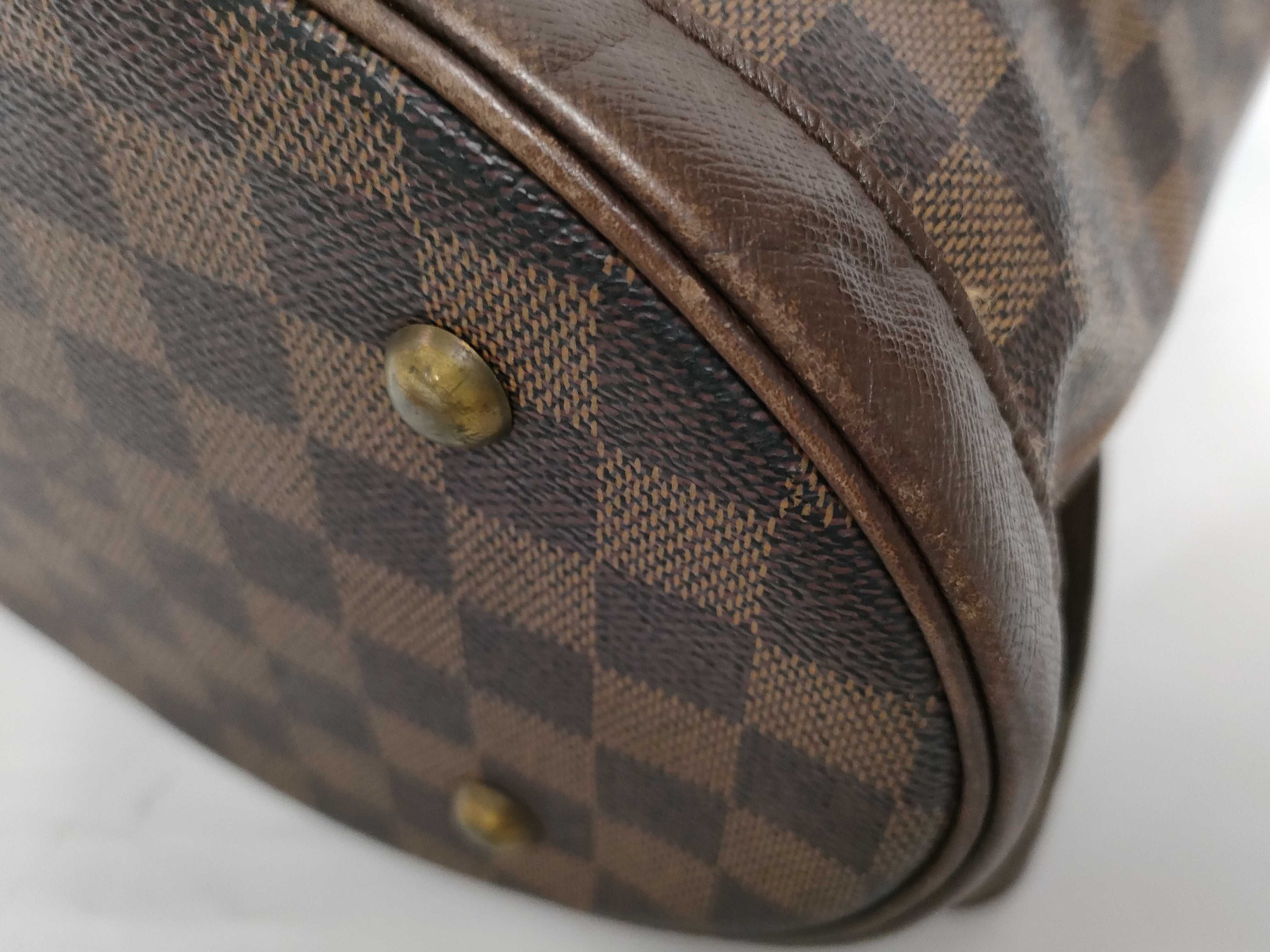 Damier Vuitton Damier Mare Handbag — view 7