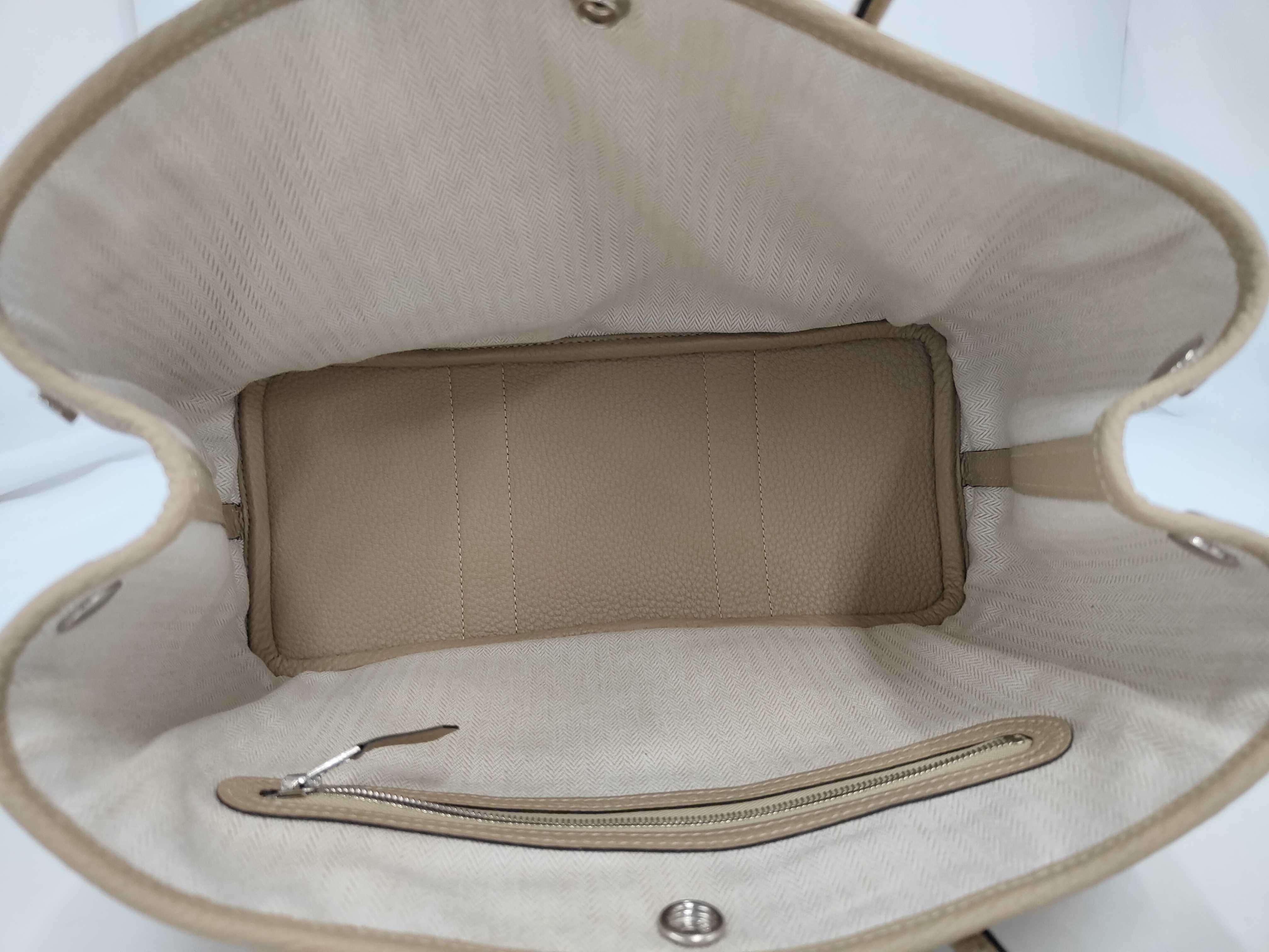 Garden Party 30 Tote Bag — view 7