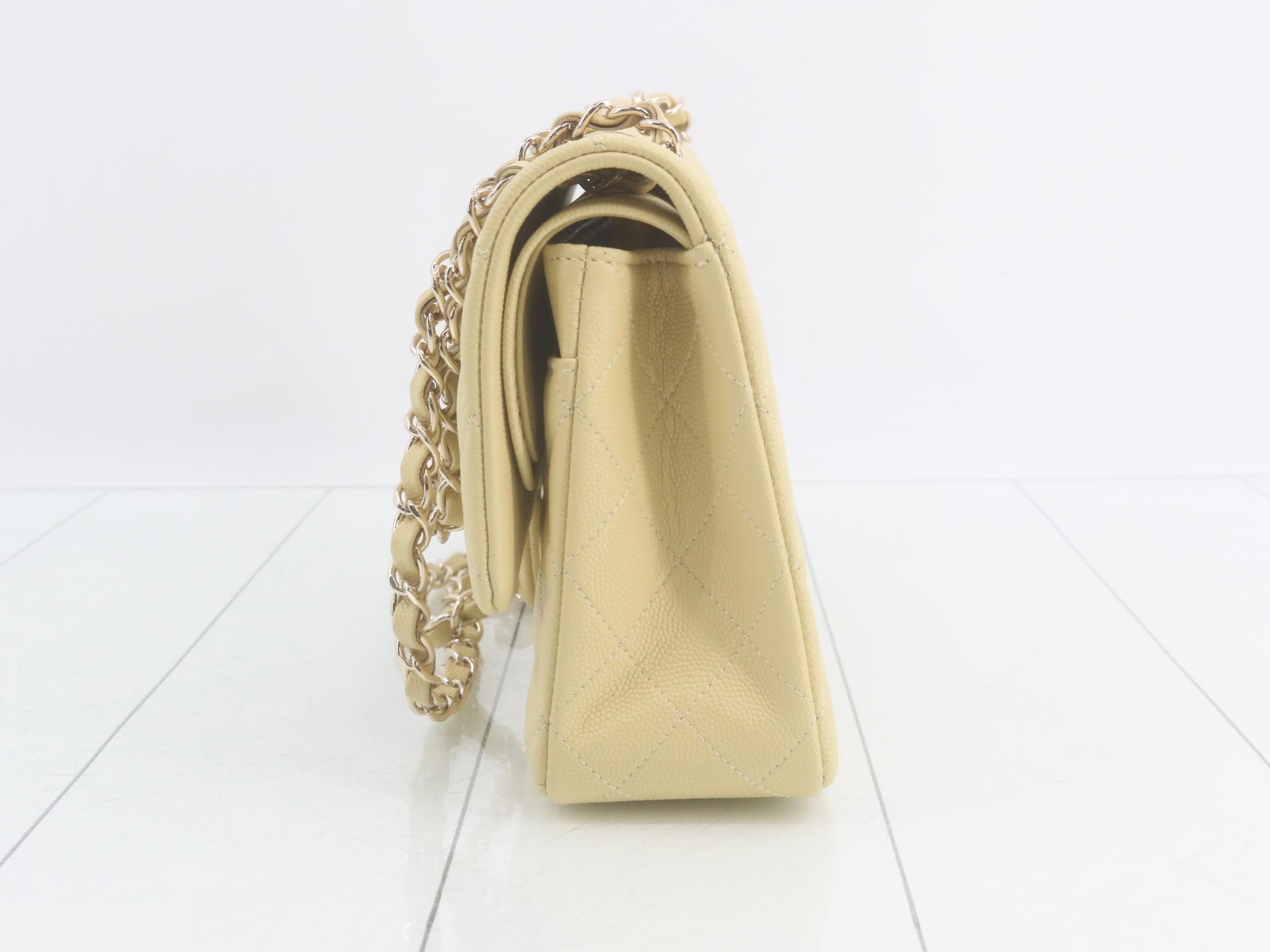 Matelassé (bag) - Shoulder bag — view 3